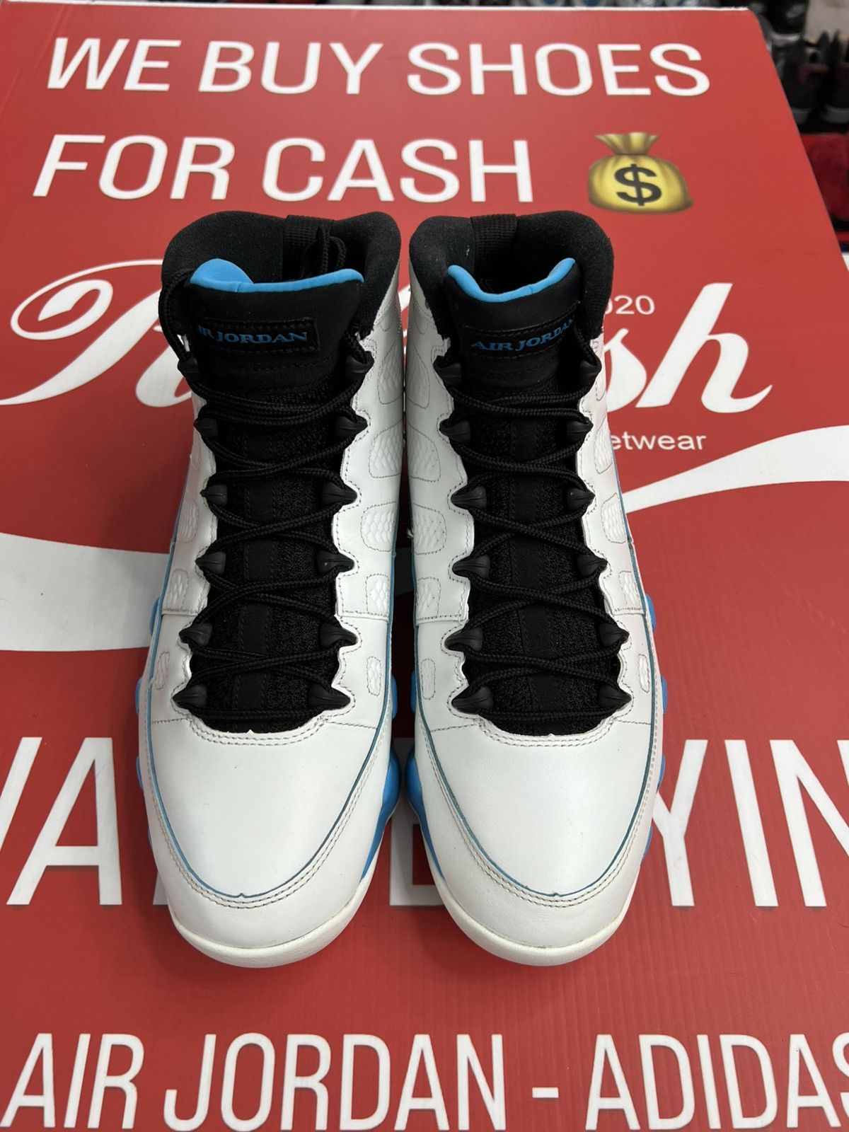 Jordan Brand Air Jordan 9 Powder Blue Size 11 Size US 11 / EU 44 - 4 Thumbnail