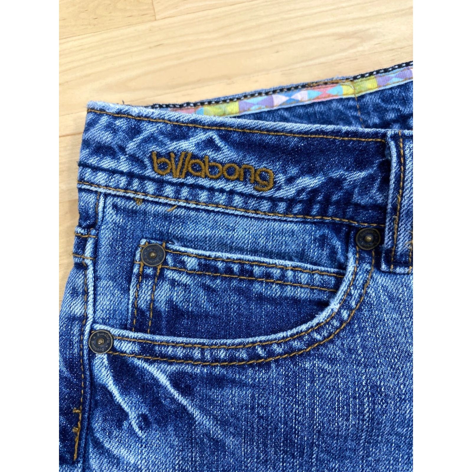Billabong Billabong Women's Denim Shorts Logo Low Rise Gray 7 | 31 in Waist | 5-Pocket Design | Vintage? No | Regular Fit | Button Zip Size 24" / US 00 / IT 34 - 5 Thumbnail