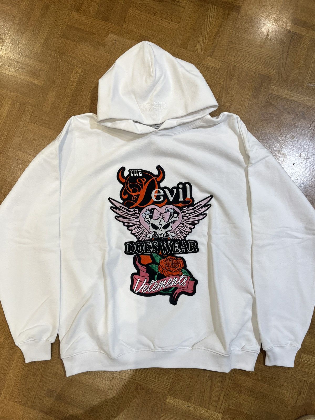 Vetements Vetements The Evil Does Wear Vetements Size US S / EU 44-46 / 1 - 1 Thumbnail