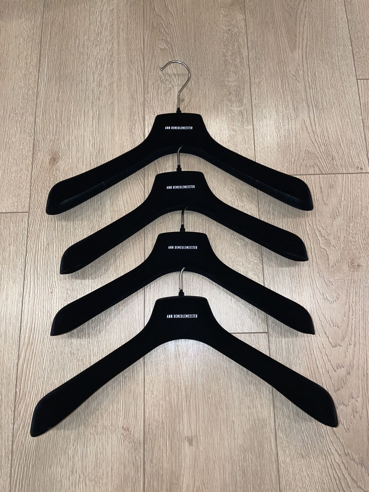 Ann Demeulemeester Set of 4 Ann Demeulemeester hangers Size ONE SIZE - 1 Thumbnail