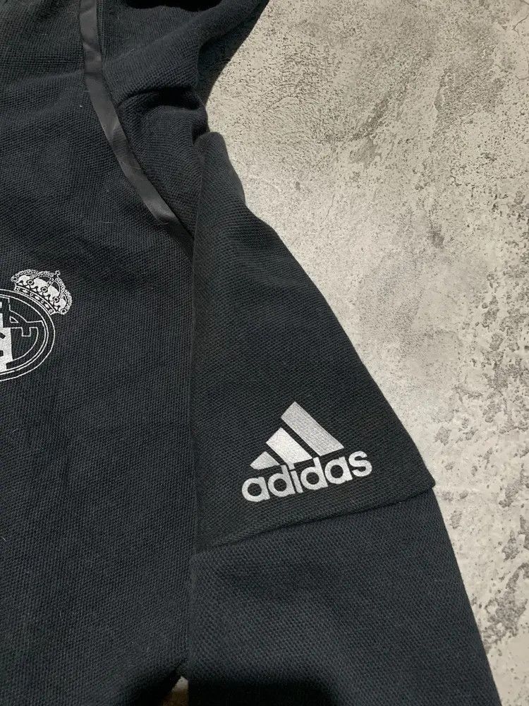 Adidas Vtg worn Adidas real madrid ZNE balaclava hoodie jacket Size US M / EU 48-50 / 2 - 4 Thumbnail