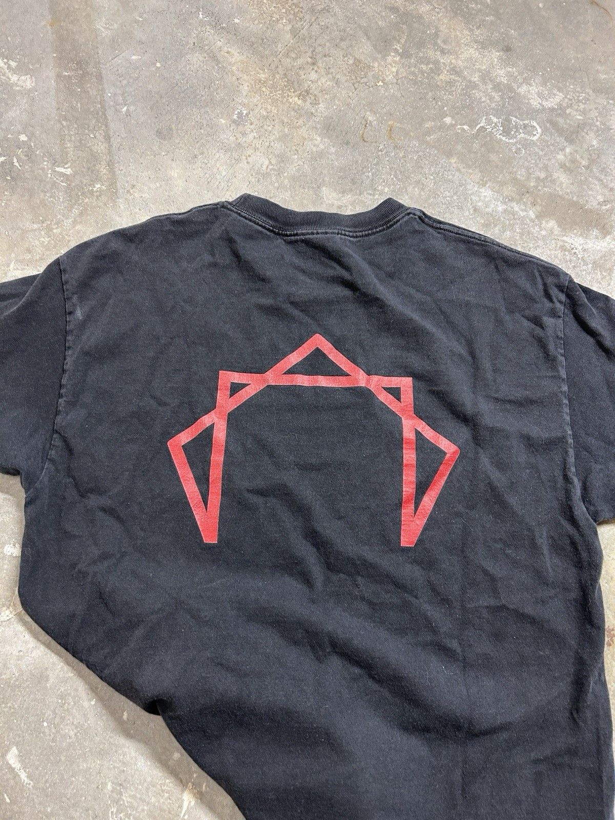 Other Vintage 00’s Heptagram Tool Logo T-shirt Size Medium Size US M / EU 48-50 / 2 - 2 Thumbnail