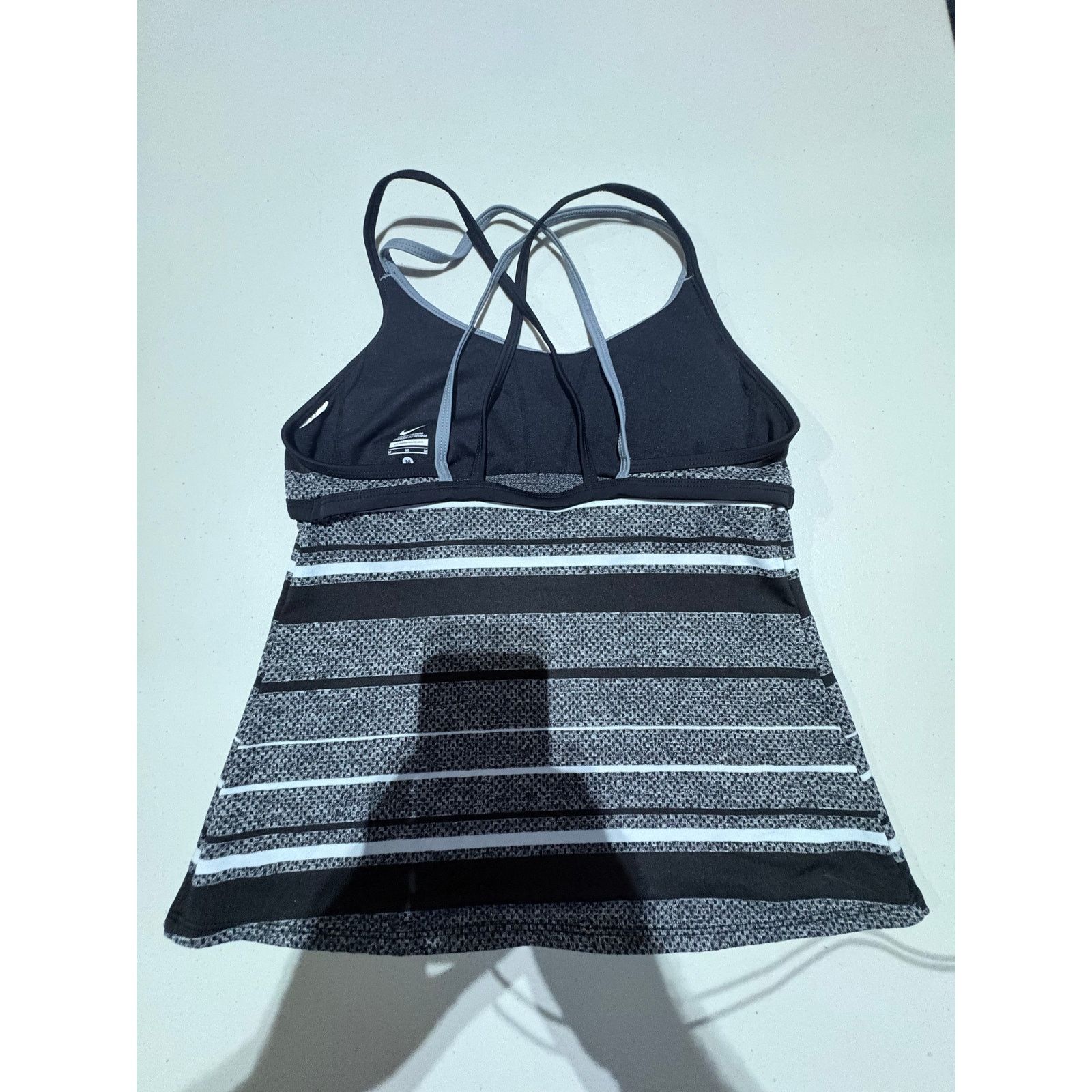 Nike Nike Women’s Dri Fit Tank Top Built In Bra Size Medium Size M / US 6-8 / IT 42-44 - 3 Thumbnail