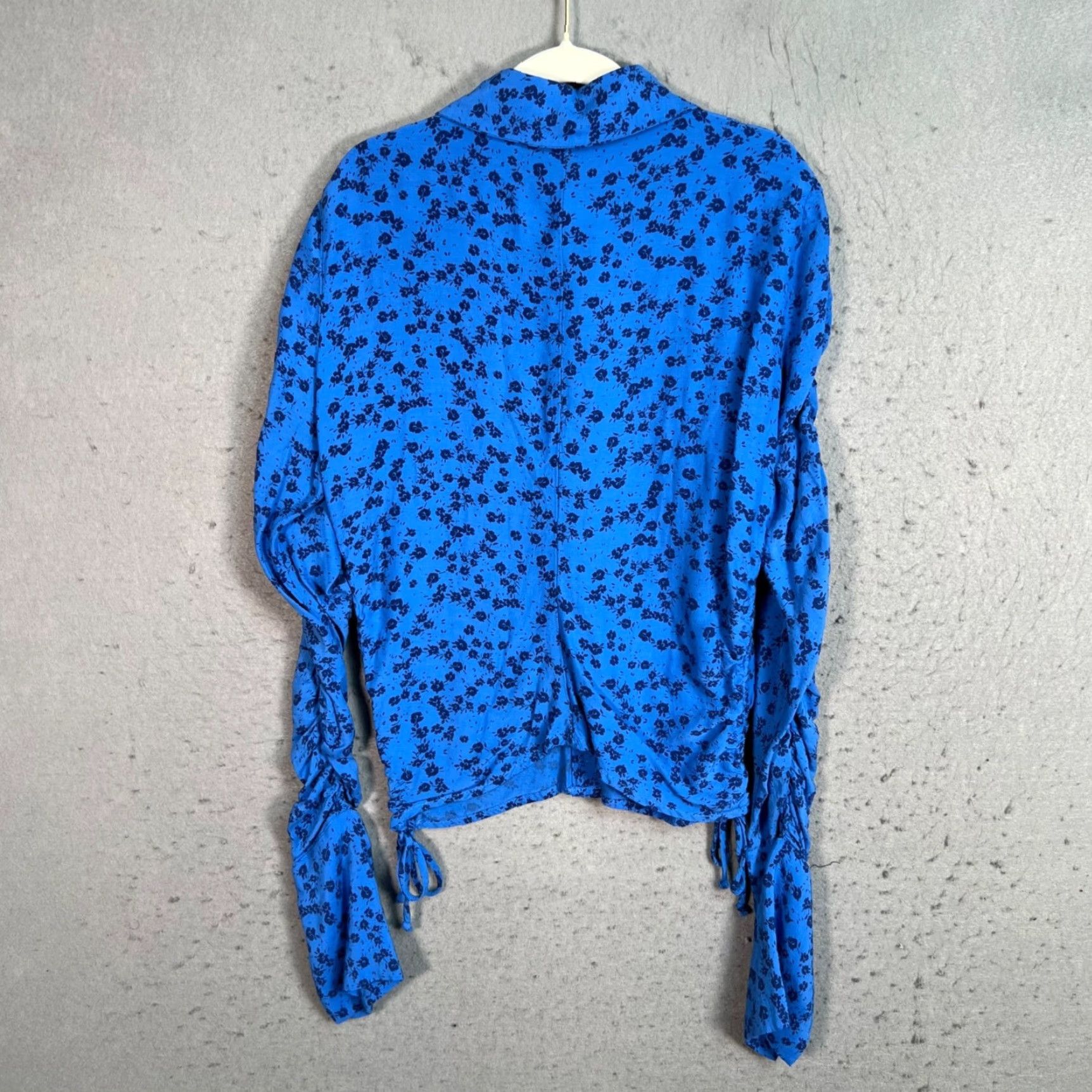 Zara Zara Blouse Womens Small Blue Floral Button-Up Long Sleeve Shirt Size S / US 4 / IT 40 - 2 Thumbnail