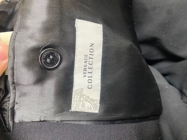 Versace Versace Autumn and winter black coats Size US L / EU 52-54 / 3 - 3 Thumbnail