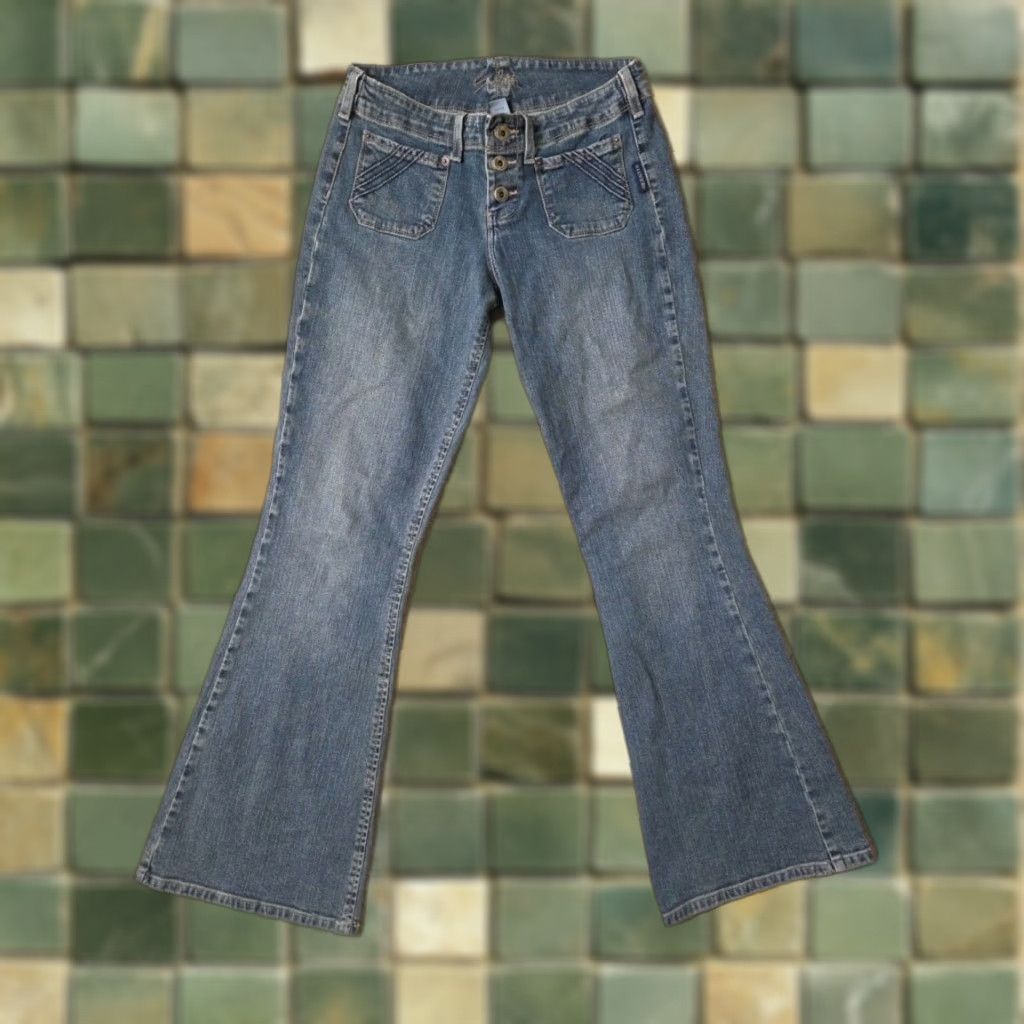 Silver Jeans Co. VINTAGE True Y2K Silver Jeans Aiko Low Rise Flare Jeans Womens 27 31in Inseam Size 27" / US 4 / IT 40 - 1 Thumbnail