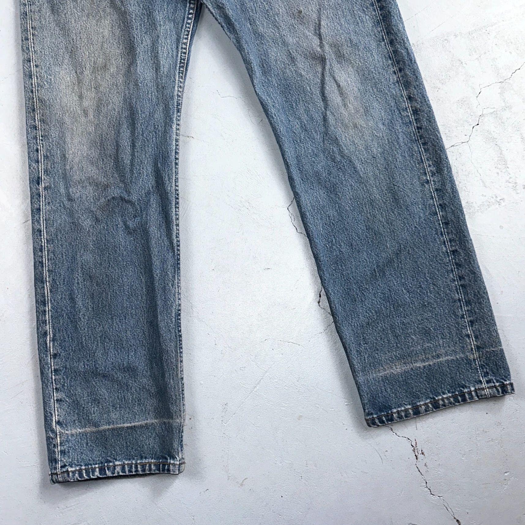 Levi's Levi's 501 Vintage 90s USA Jeans Blue Medium Wash 36x32 Inseam 32 Straight Leg Men’s Regular 34x30 Size US 36 / EU 52 - 3 Thumbnail