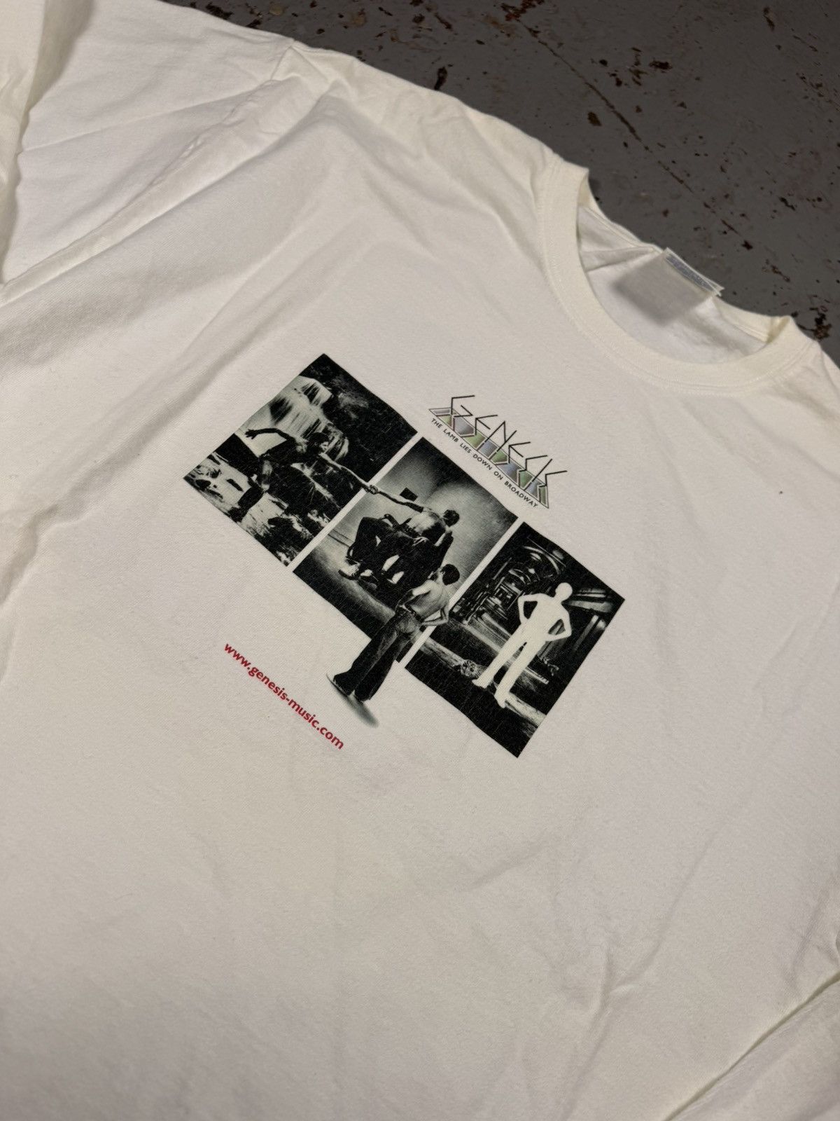 Other Vintage Genesis The Lamb Lies Down On Broadway Tour Tee Size US L / EU 52-54 / 3 - 4 Thumbnail