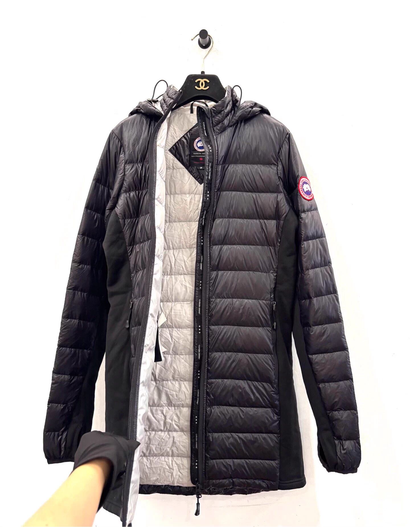 Canada Goose Canada Goose HyBridge wmn new black down coat S red label Size S / US 4 / IT 40 - 3 Thumbnail