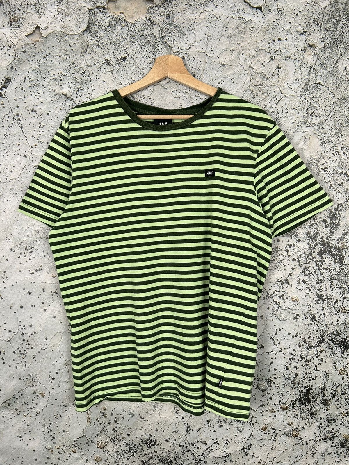 Huf × Thrasher HUF Skateboards Stripped Tee Streetwear Skategang Thrasher Size US L / EU 52-54 / 3 - 1 Thumbnail