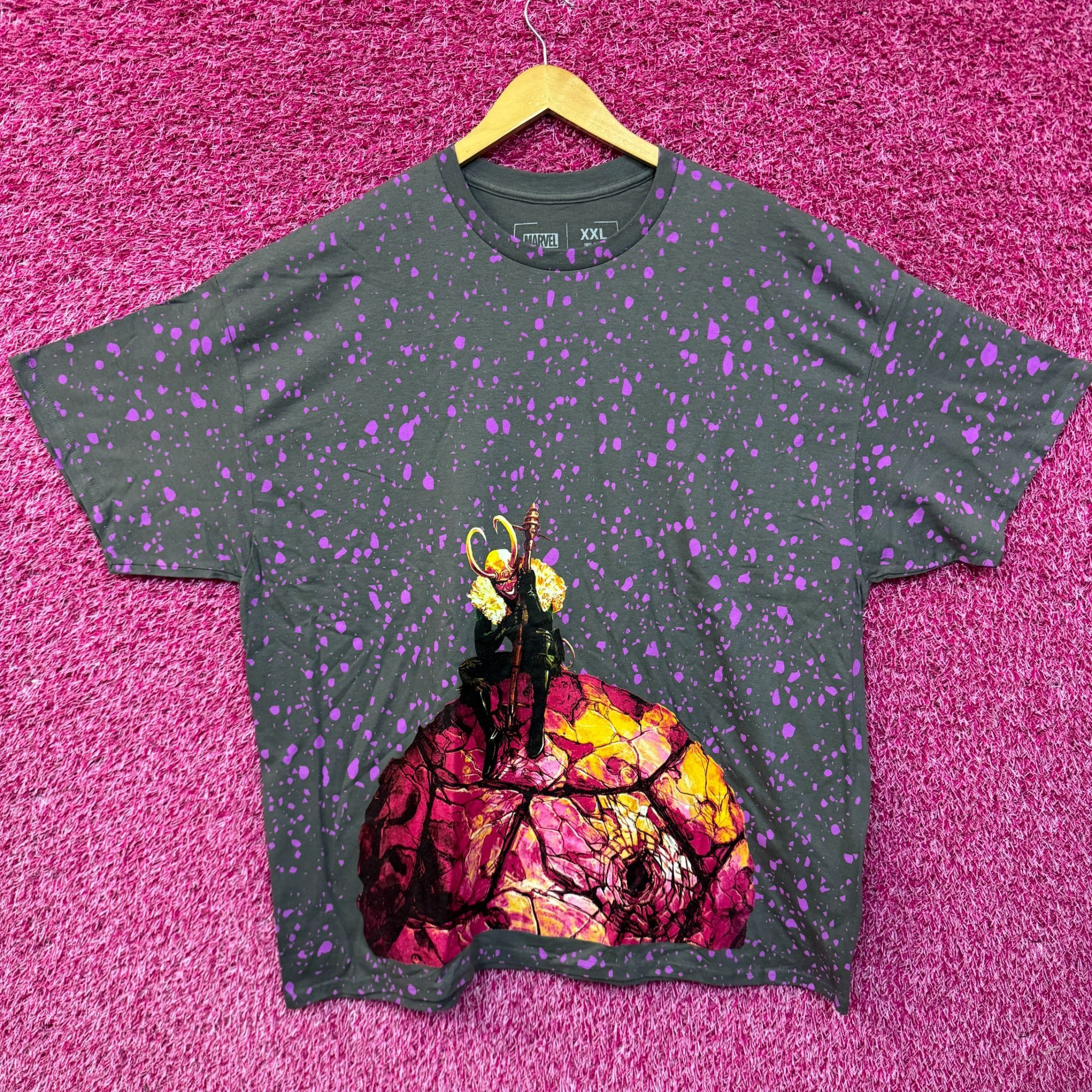 Disney Loki Sitting on Planet Comic Book T-shirt size 2XL Size US XXL / EU 58 / 5 - 1 Thumbnail