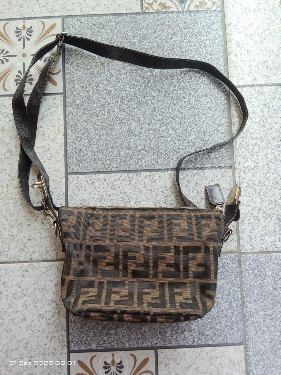 Fendi Vintage FENDI MONOGRAM SHOULDERBAG Size ONE SIZE - 1 Thumbnail