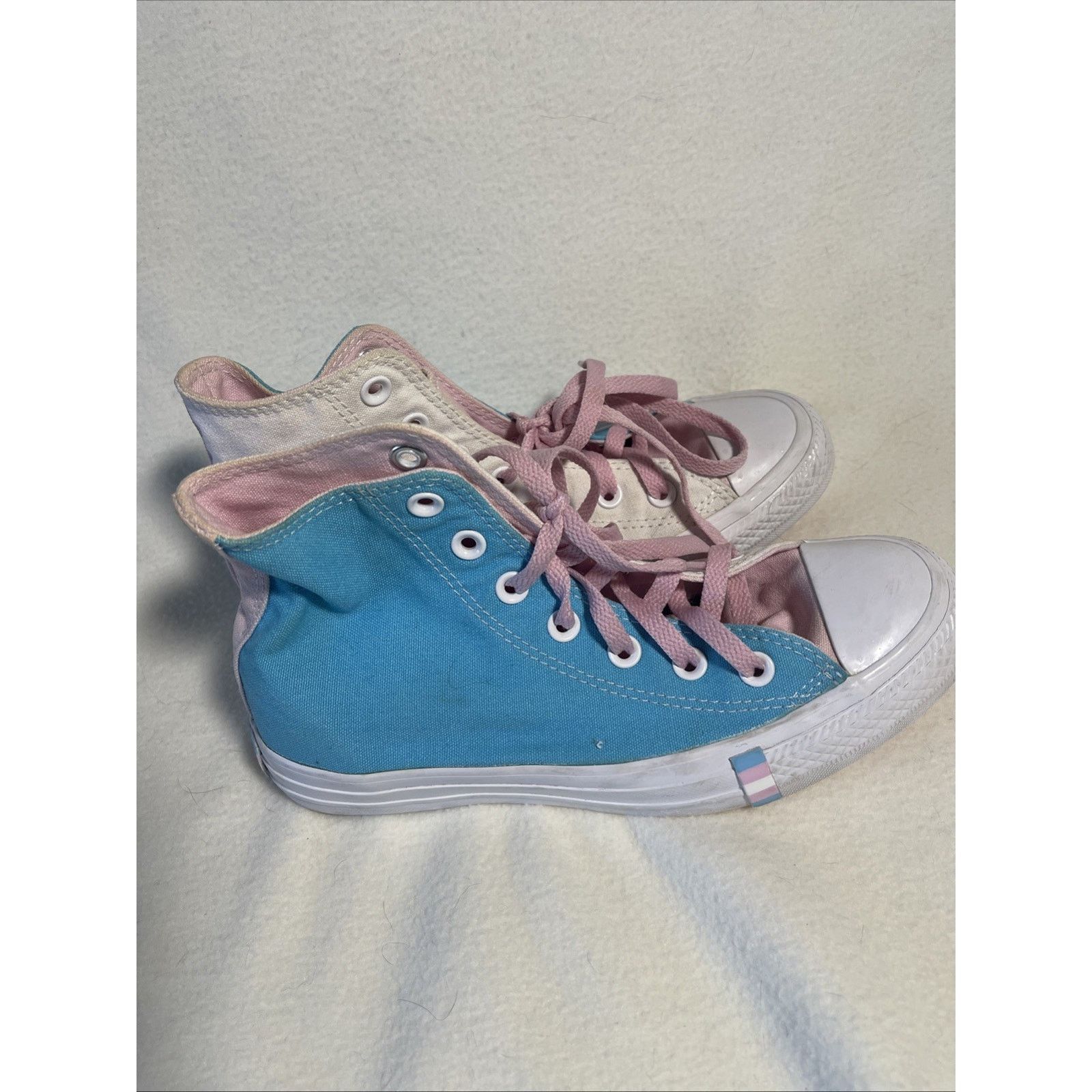 Converse Converse PRIDE sneakers women's 7, men’s 5- EUC Size US 7 / IT 37 - 3 Thumbnail