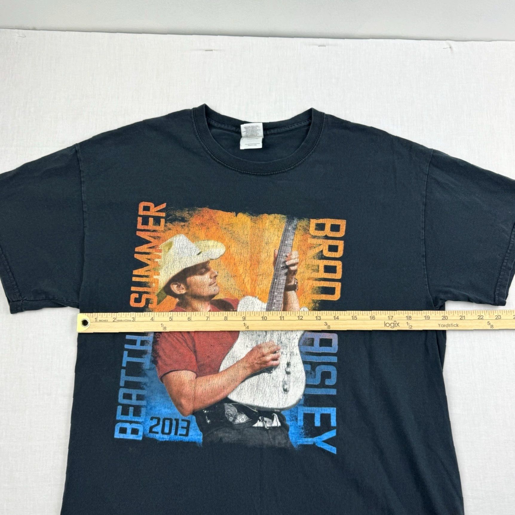 Gildan Brad Paisley Beat This Summer Shirt Adult Large Black 2013 Country Music Men"} Size US L / EU 52-54 / 3 - 7 Thumbnail