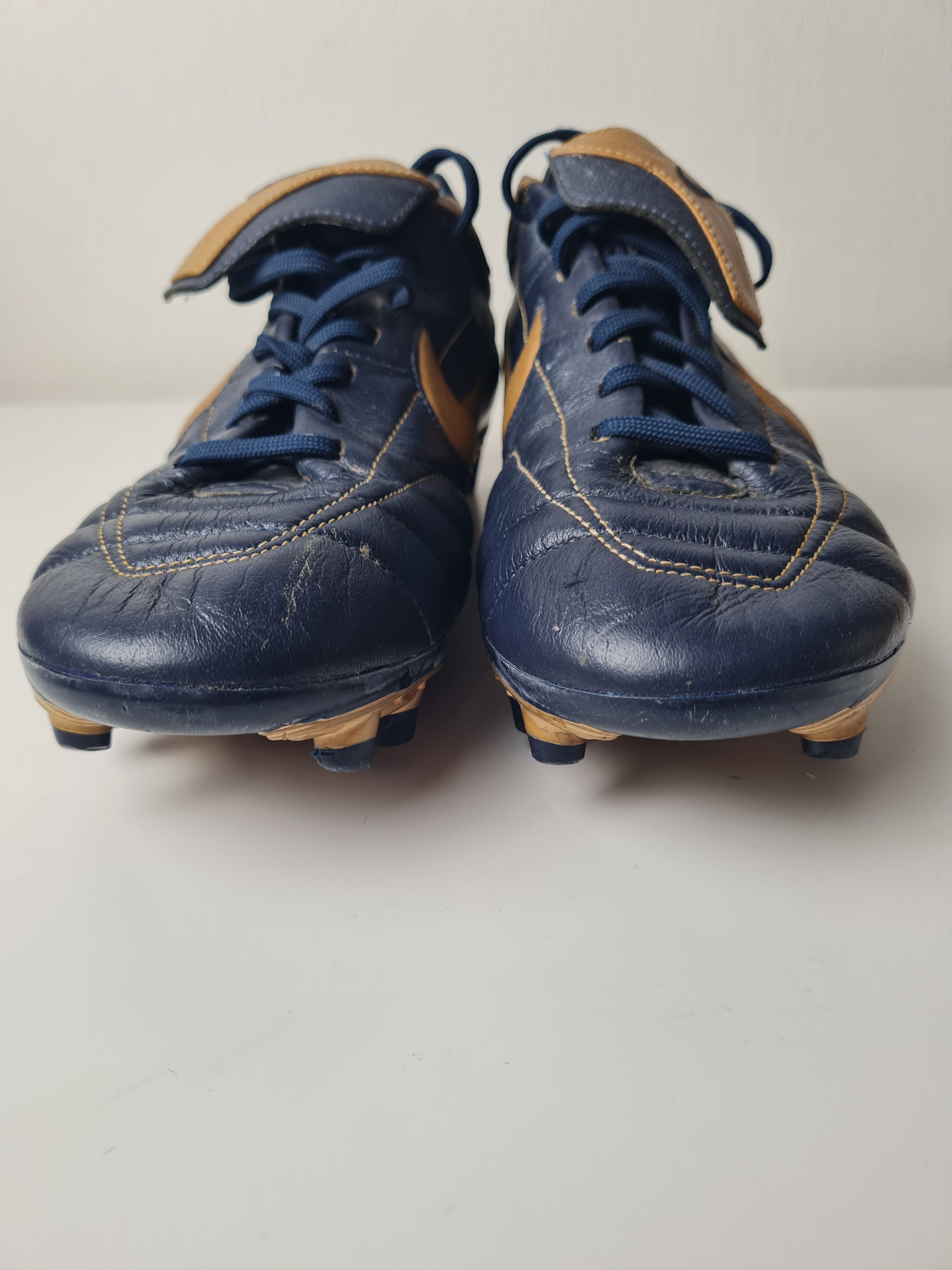 Nike Football Cleats NIKE TIEMPO R10 RONALDINHO Total90 SOCCER Size US 8 / EU 41 - 10 Thumbnail