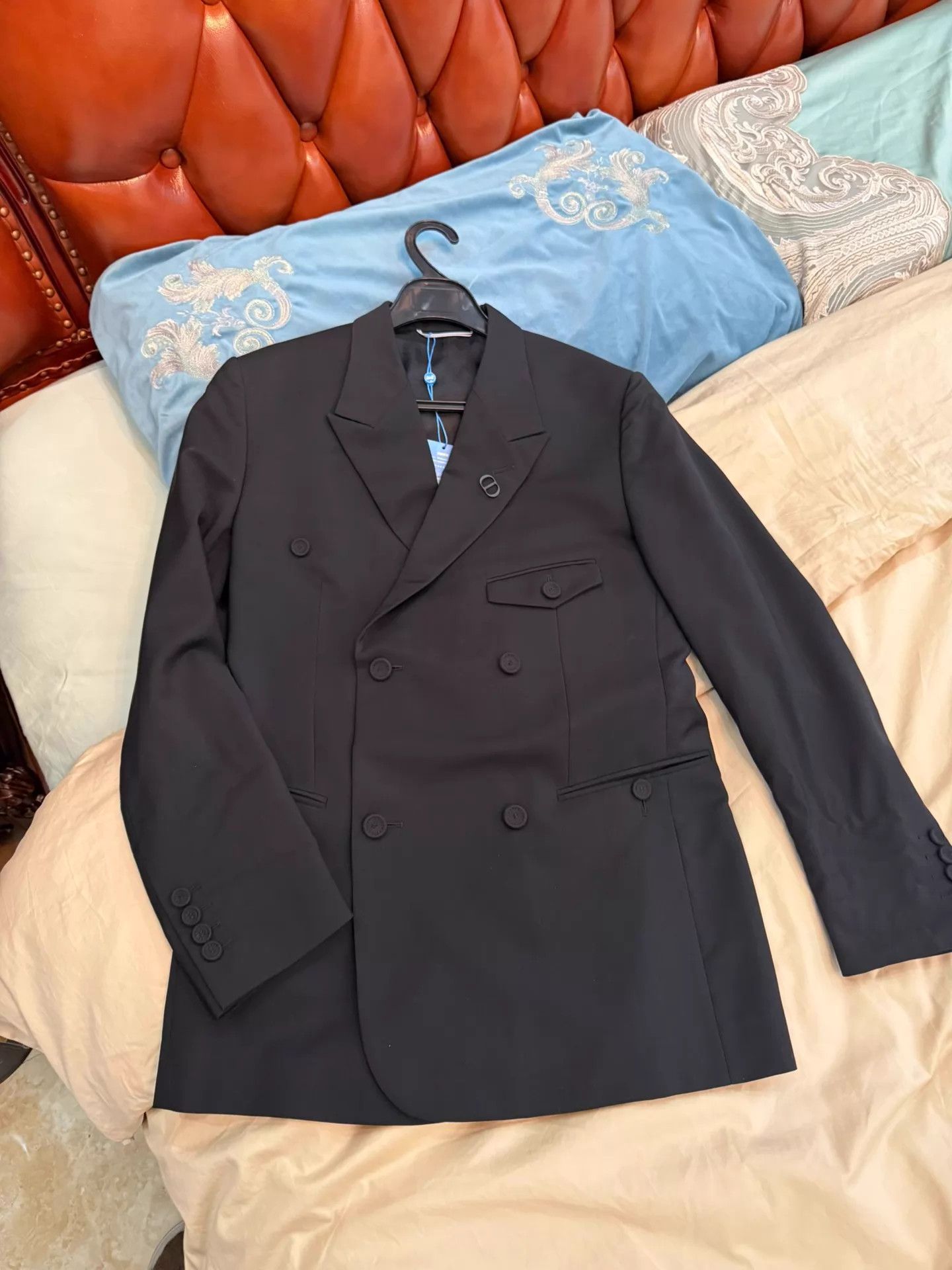 Dior Dior Classic Suit 46C 99 New CD Brooch Size 46R - 1 Thumbnail