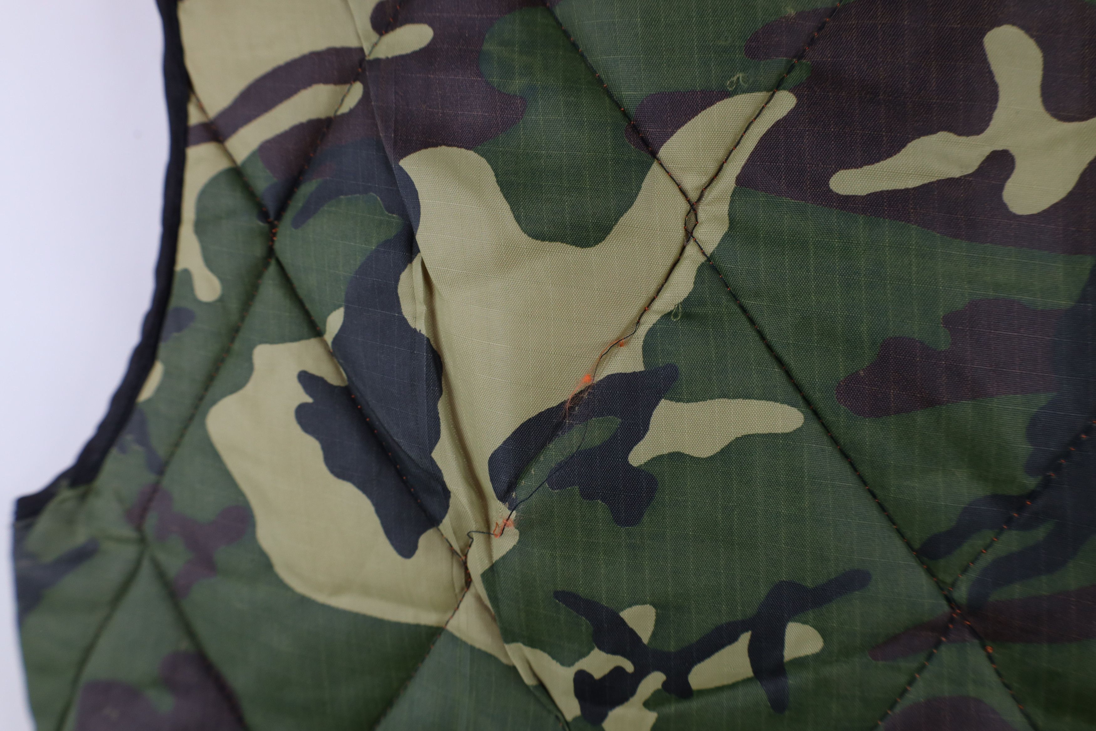 Vintage Vintage 70s Streetwear Reversible Camouflage Vest Jacket Size US M / EU 48-50 / 2 - 5 Thumbnail