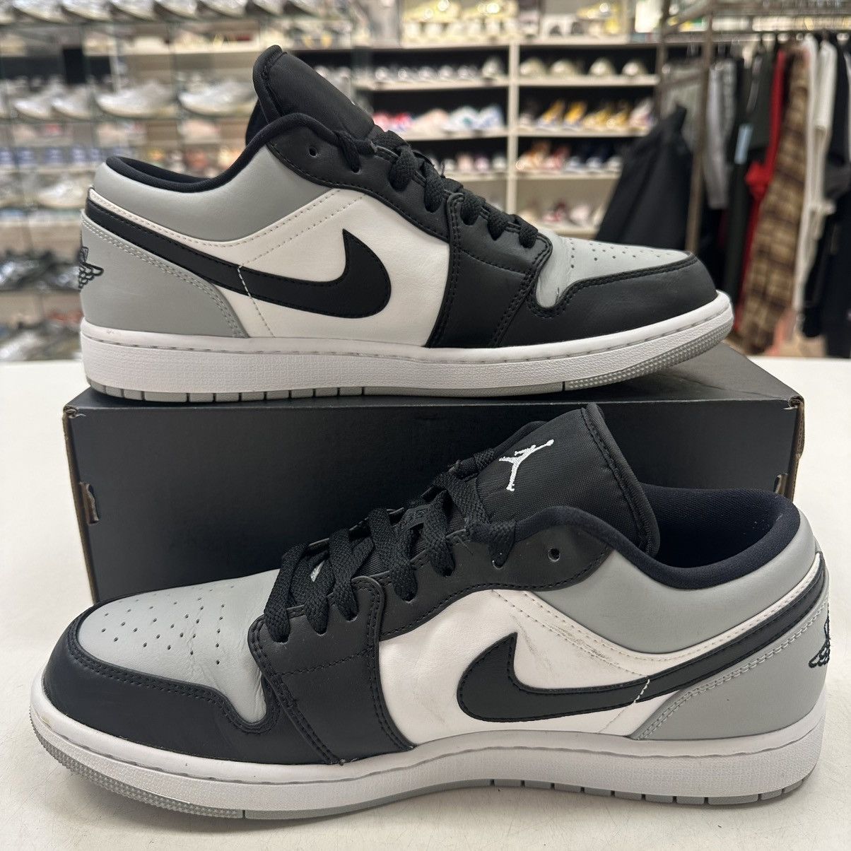 Jordan Brand Size 10.5 - Jordan 1 Low Shadow Toe - 553558-053 Size US 10.5 / EU 43-44 - 2 Thumbnail