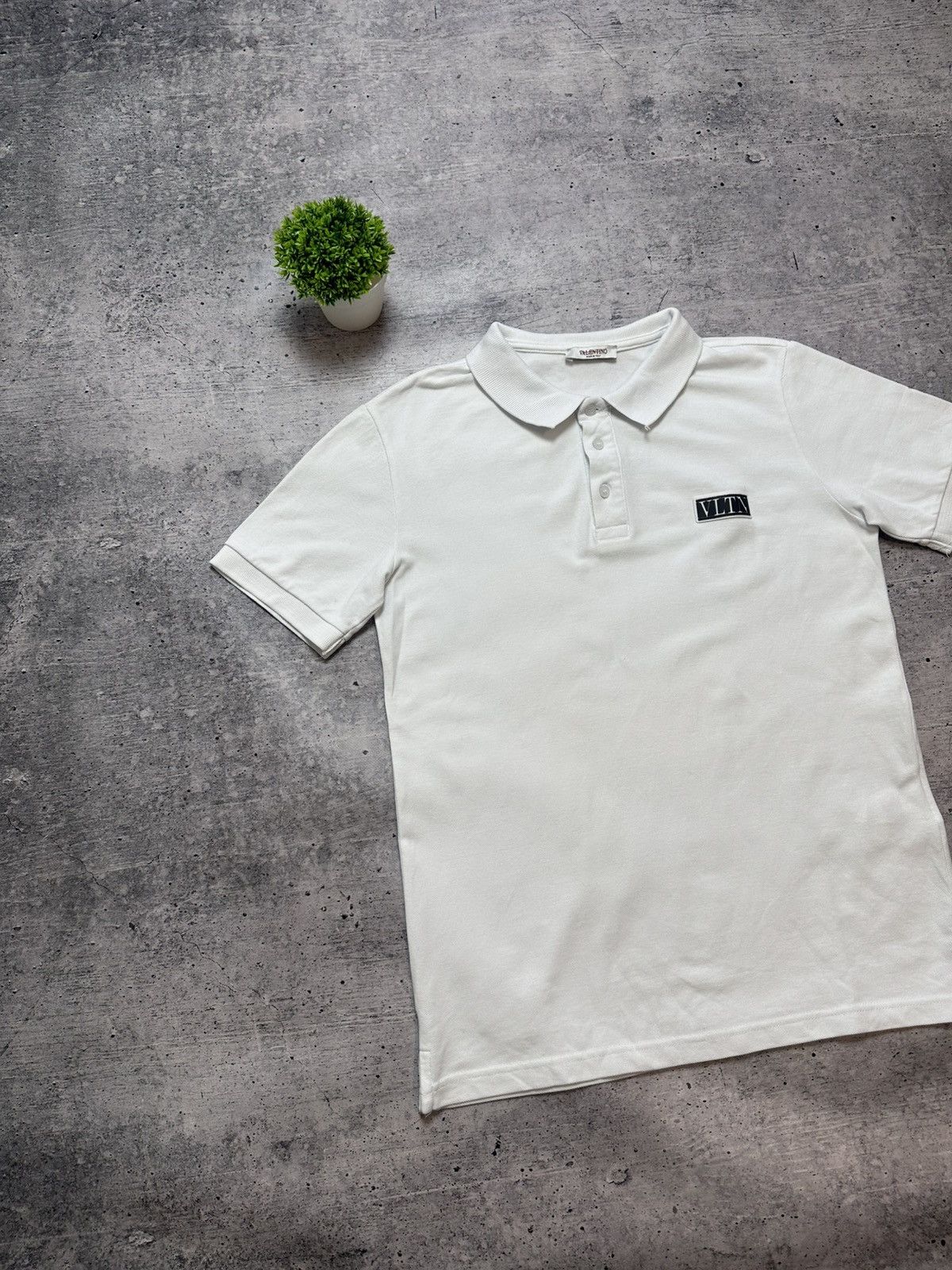 Valentino Valentino Luxury VLTN Logo Patch Polo Shirt Size US M / EU 48-50 / 2 - 1 Thumbnail