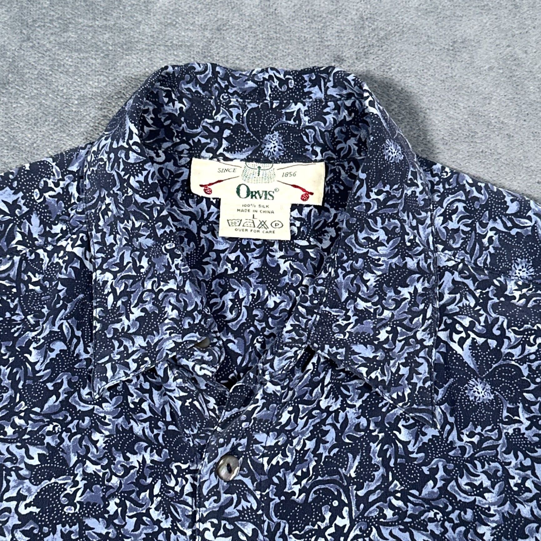 Orvis Vintage Orvis Men's Large Blue Floral Silk Hawaiian Shirt Casual Beach Retro Size US L / EU 52-54 / 3 - 2 Thumbnail