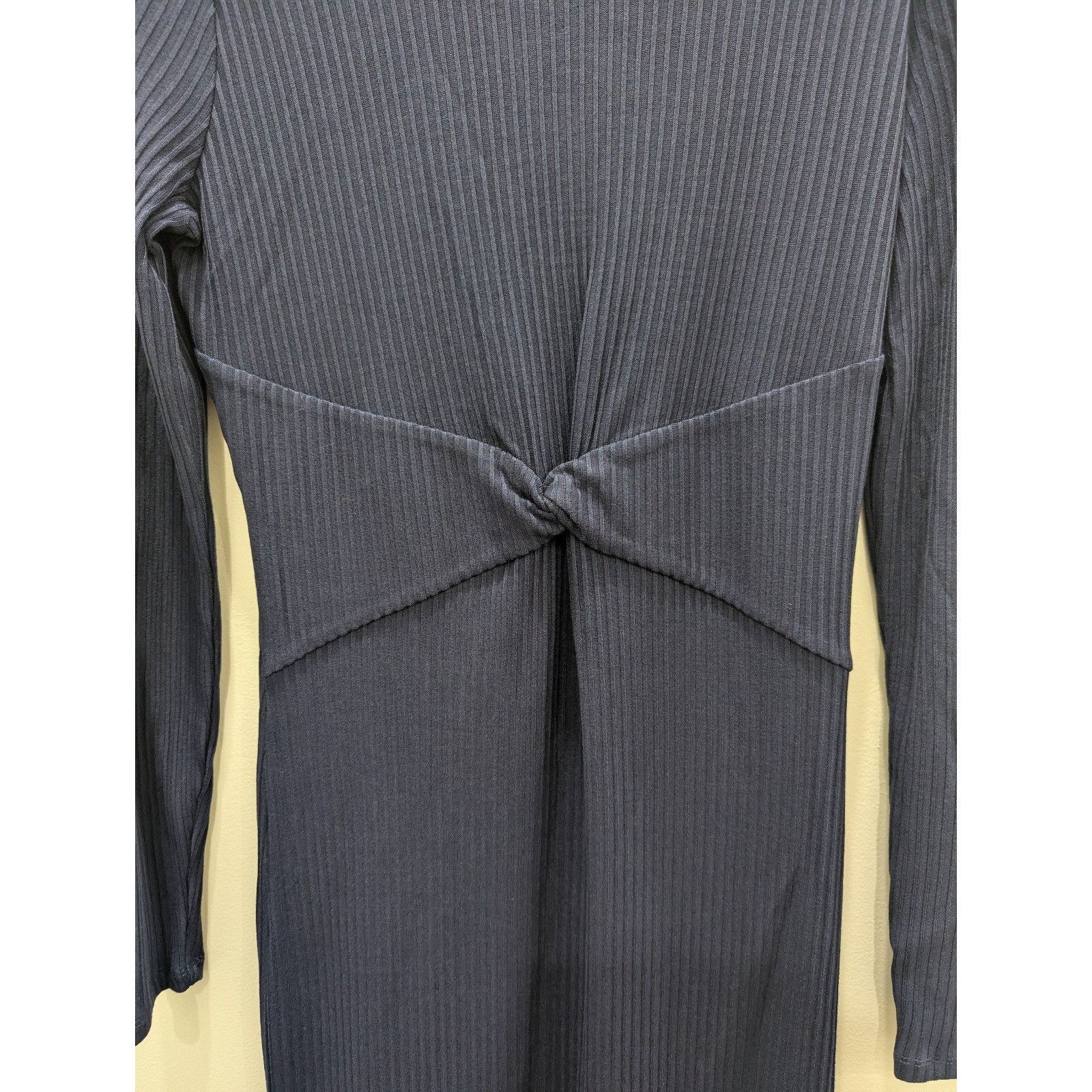 Michael Kors Women's Sz Medium MICHAEL Michael Kors Twisted Ribbed-Knit D Size M / US 6-8 / IT 42-44 - 3 Thumbnail