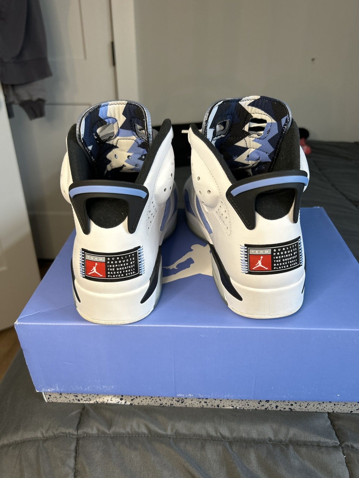 Jordan Brand Air Jordan 6 UNC Size US 10 / EU 43 - 4 Thumbnail