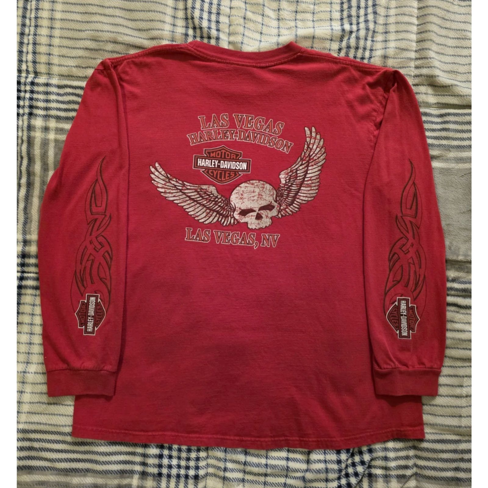 Harley Davidson VINTAGE Harley-Davidson Las Vegas Long Sleeve T-Shirt Tribal Print Sleeves Red Adult XL Size US XL / EU 56 / 4 - 2 Thumbnail