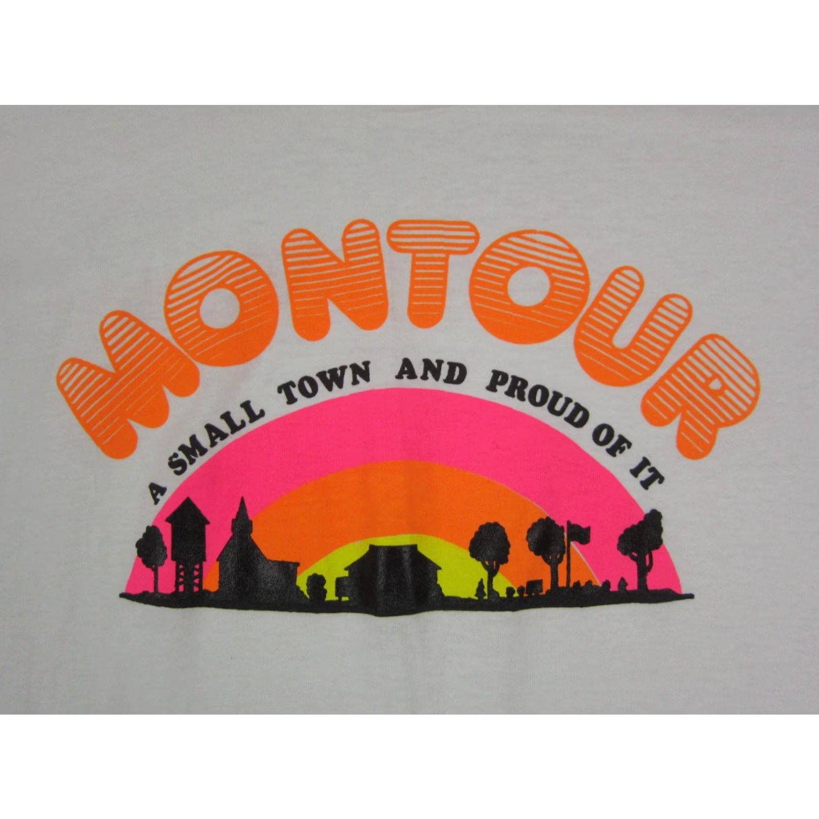 Vintage VINTAGE Montour Shirt Mens L White 90s USA Made Shirt T-Shirt Graphic Print Band Music Rock Men L White Vintage USA Made Montour Shirt 90s Size US L / EU 52-54 / 3 - 2 Thumbnail
