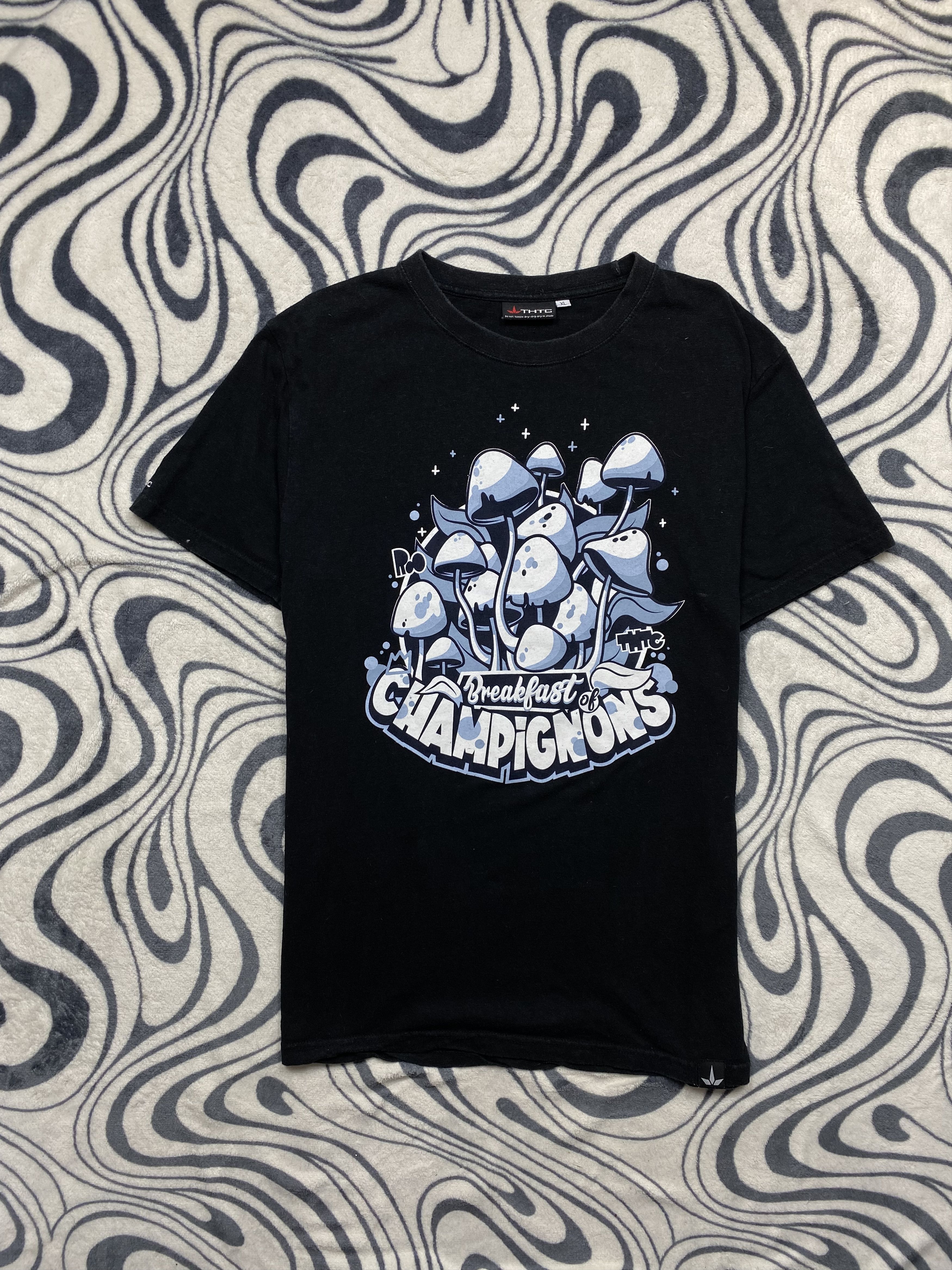Vintage × Welcome Skateboards THTC Mushrooms Vintage Mens Grafic T-Shirt Y2K Tee Size US L / EU 52-54 / 3 - 1 Thumbnail