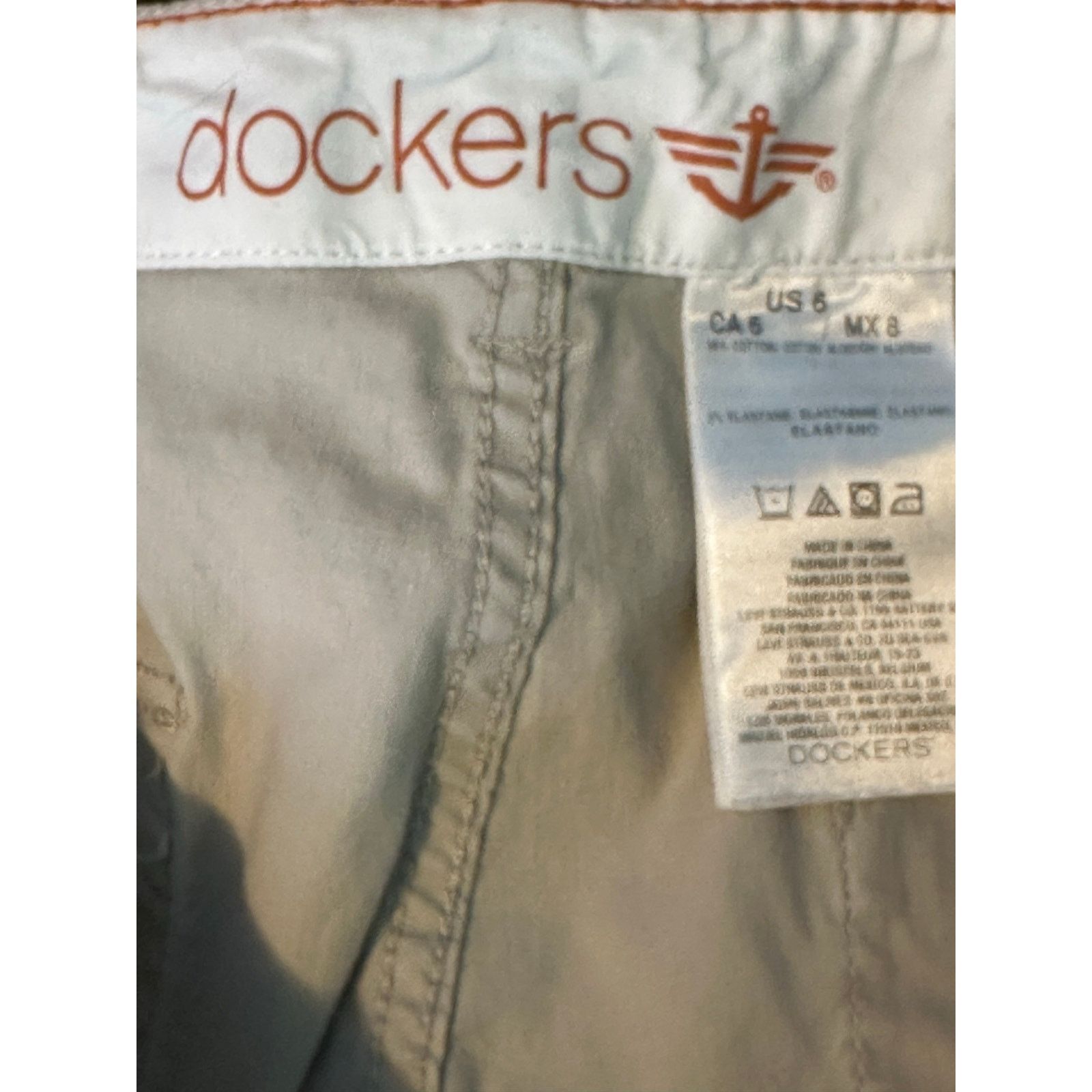 Dockers Dockets beige low rise chino shorts size 6 Size 28" / US 6 / IT 42 - 3 Thumbnail