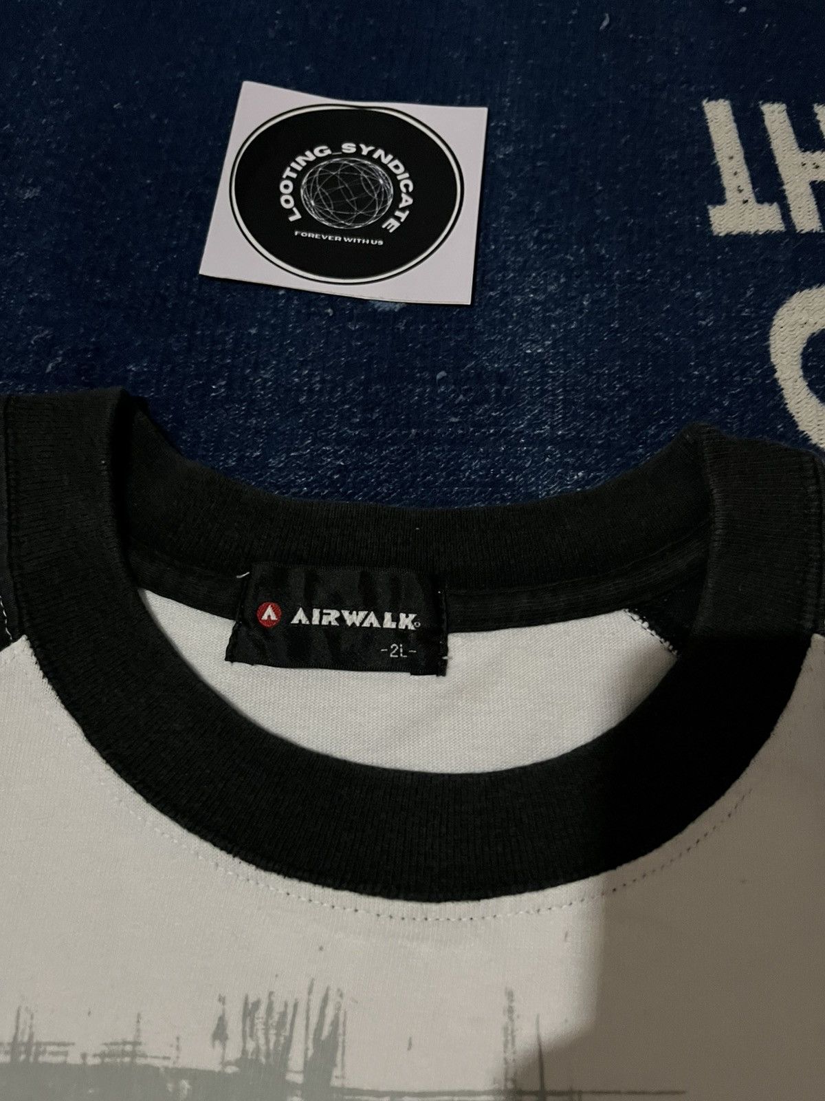 Airwalk Airwalk Poem & i6w9 Style Longsleve Tee Size US XXL / EU 58 / 5 - 8 Thumbnail