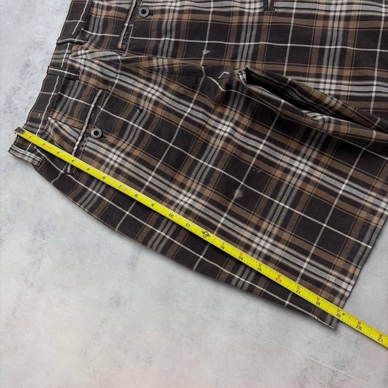 Burnside Y2K Burnside Grunge Gothic Plaid Skater Distressed Shorts Size 42" / US 20 - 7 Thumbnail