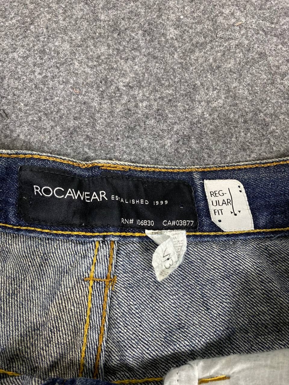Rocawear vintage rocawear regular fit distressed denim Size US 35 - 13 Thumbnail
