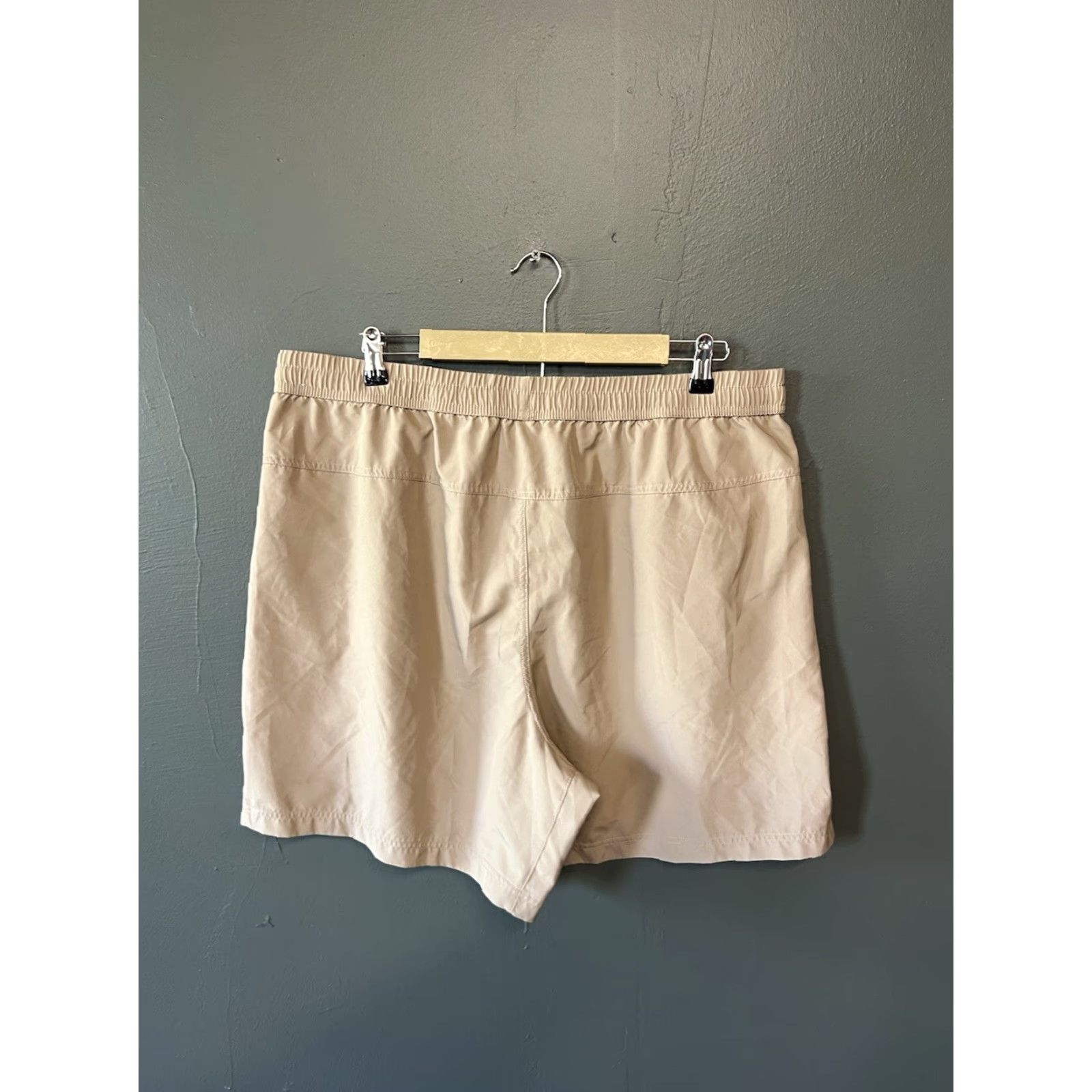Nike Nike Sportswear Mens Athletic Shorts Drawstring 2XL Beige Shorts Men's Athletic Comfort/Activewear Size US 39 - 2 Thumbnail