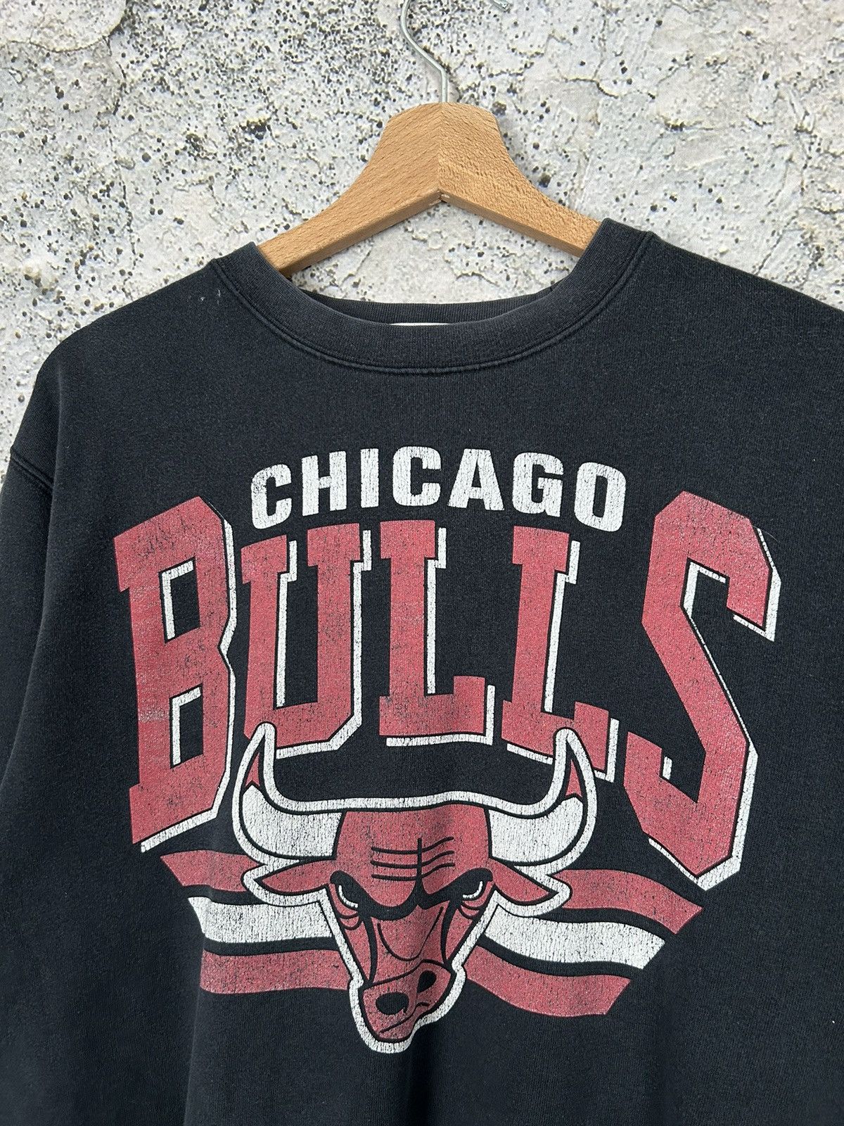 Mitchell & Ness Vintage Chicago Bulls Mitchell and Ness Crewneck NBA Size US L / EU 52-54 / 3 - 3 Thumbnail