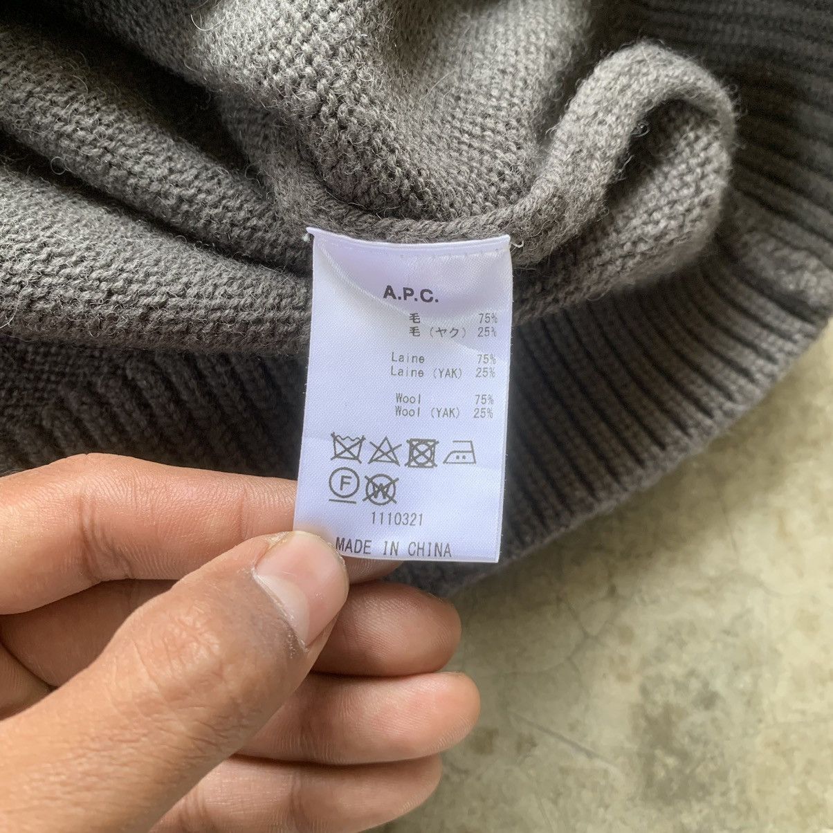 A.P.C. A.P.C Crew Neck Sweater Size US M / EU 48-50 / 2 - 6 Thumbnail