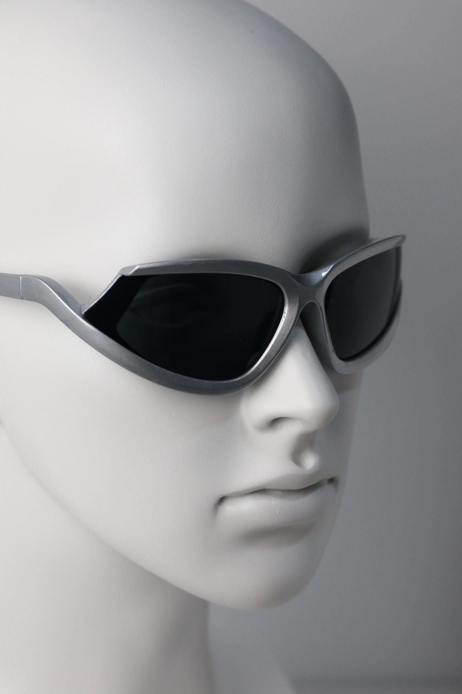 Other Y2k Avant Garde Futuristic Silver Sunglasses Unisex OS Size ONE SIZE - 3 Thumbnail