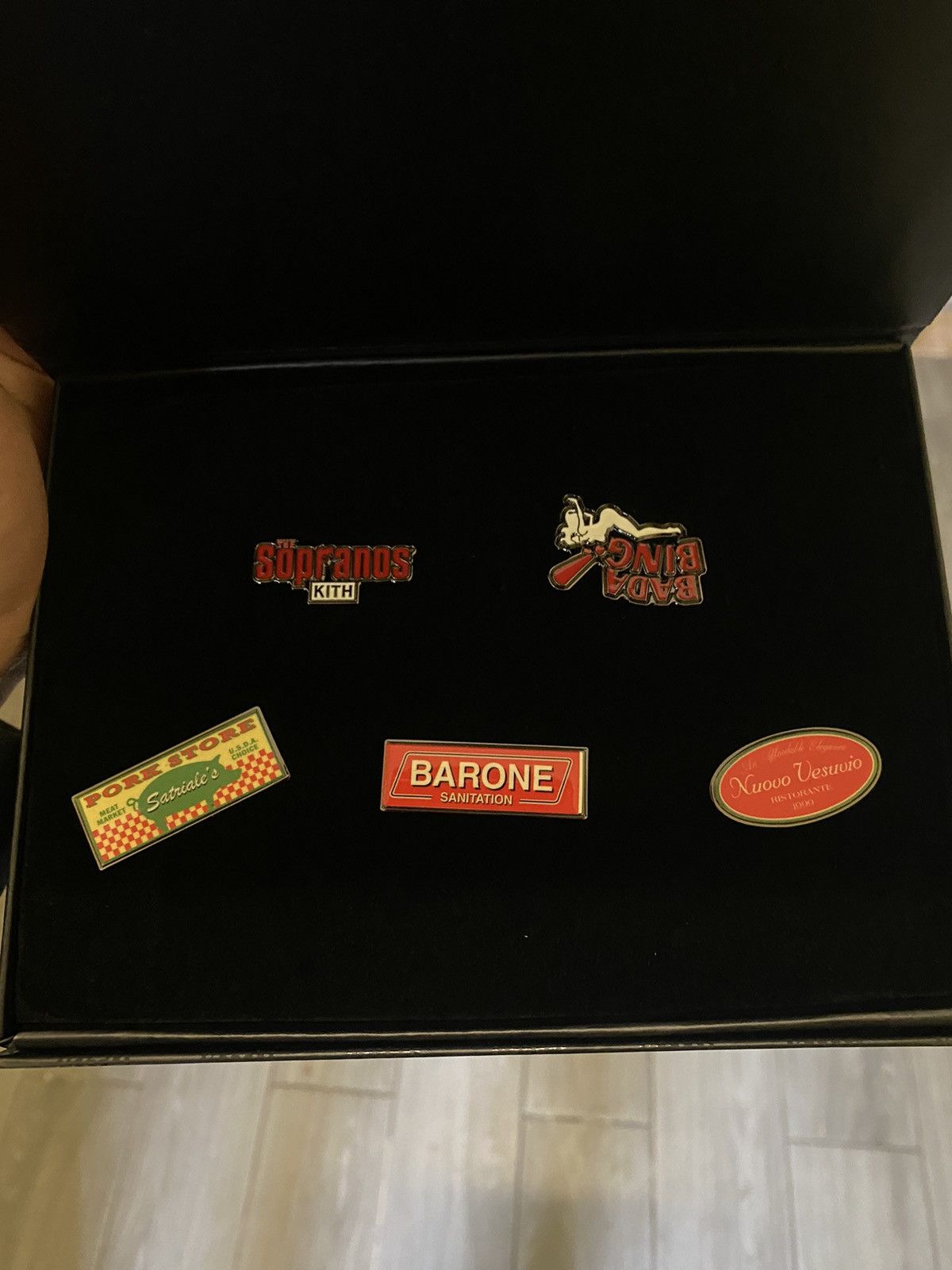 Kith Kith The Sopranos Pin Set (Set of 5) Size ONE SIZE - 2 Thumbnail