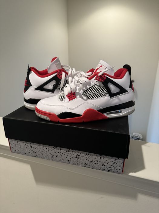 Air Jordan 4 Retro OG 'Fire Red' 2020