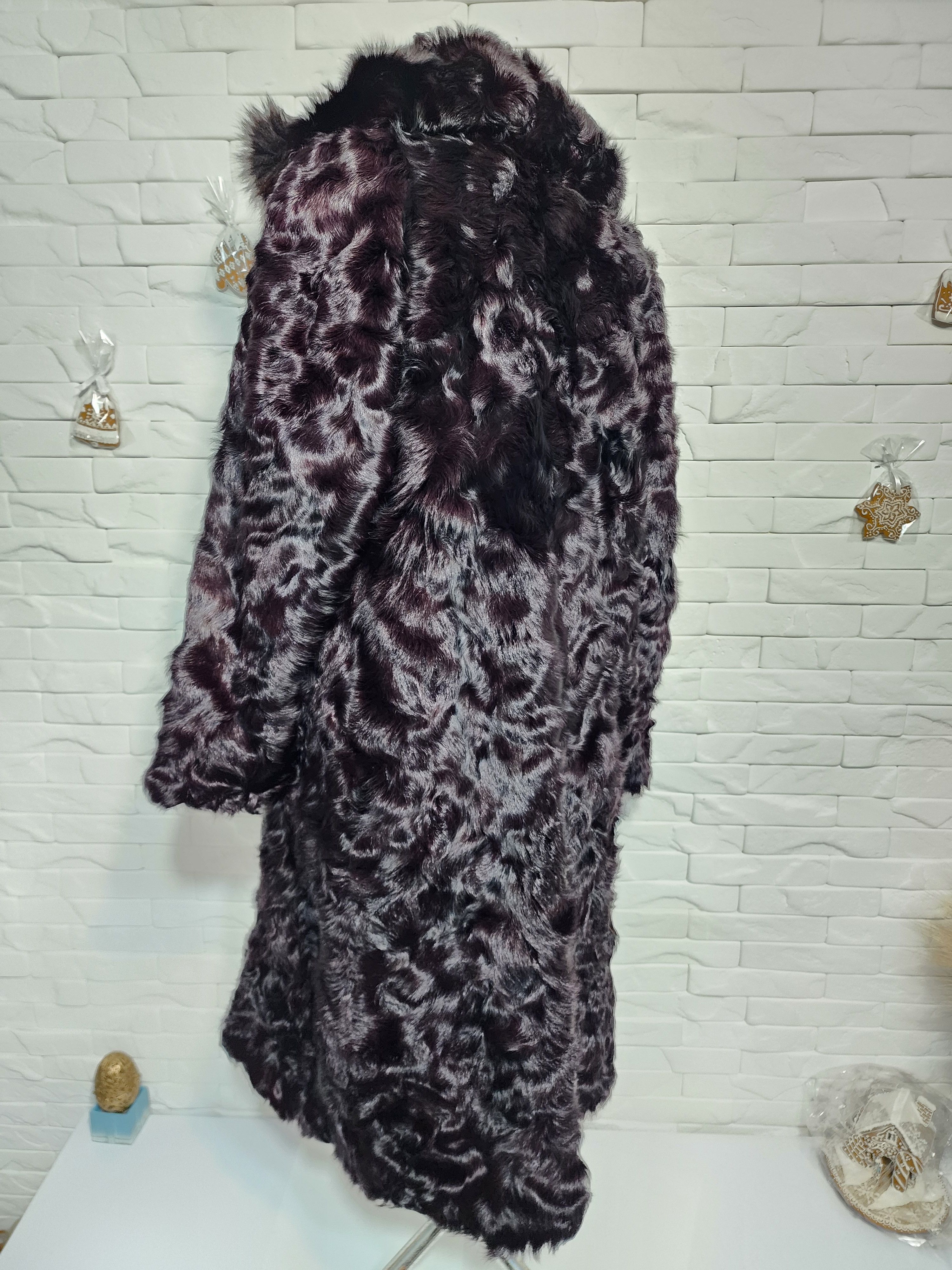 Uniqlo Black Goat Fur Coat: Women's Warm Hooded Outerwear Size XXL / US 16-18 / IT 52-54 - 6 Thumbnail