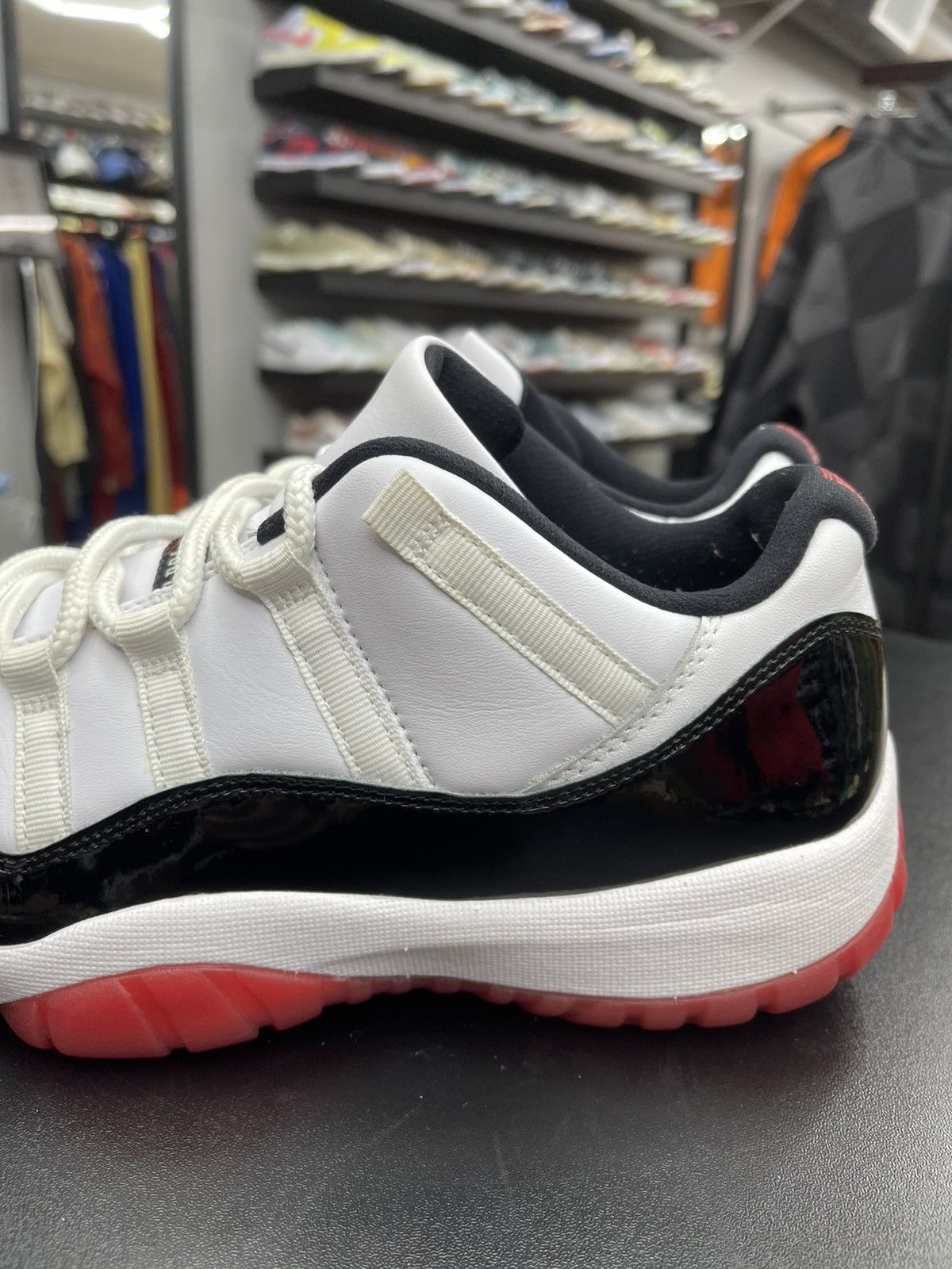 Jordan Brand Size 10.5 - Jordan 11 Concord Bred Low Size US 10.5 / EU 43-44 - 5 Thumbnail
