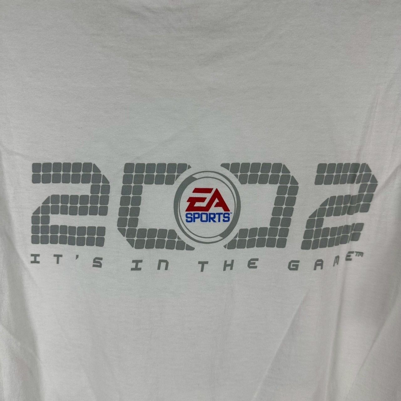 Vintage ​​2002 EA Sports It's Different Down Here Video Game Tee Size US XL / EU 56 / 4 - 4 Thumbnail