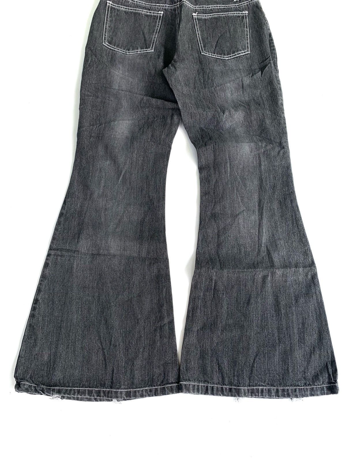 If Six Was Nine × Japanese Brand × Le Grande Bleu (L.G.B.) 2000s Japanese Brand Frayed-seam Super Flared Jeans Size US 30 / EU 46 - 8 Thumbnail