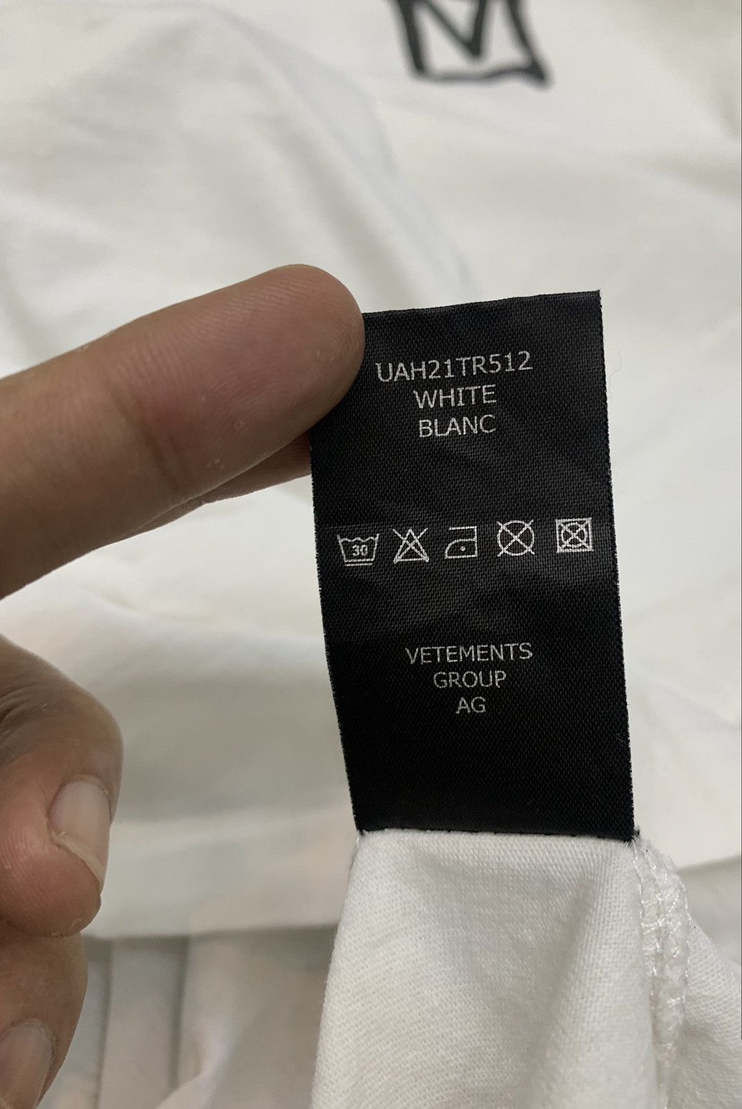 Vetements 💥Vetements F*ck Off Tshirt Size US XL / EU 56 / 4 - 9 Thumbnail