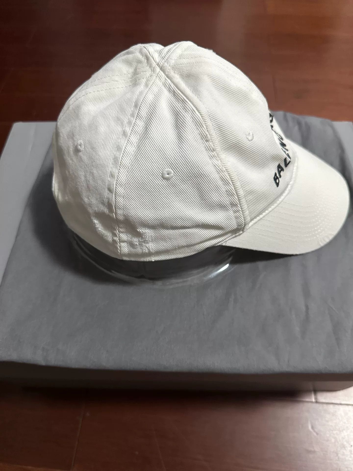 Balenciaga Balenciaga Heavy Distressed White Slogan Cap Size ONE SIZE - 4 Thumbnail