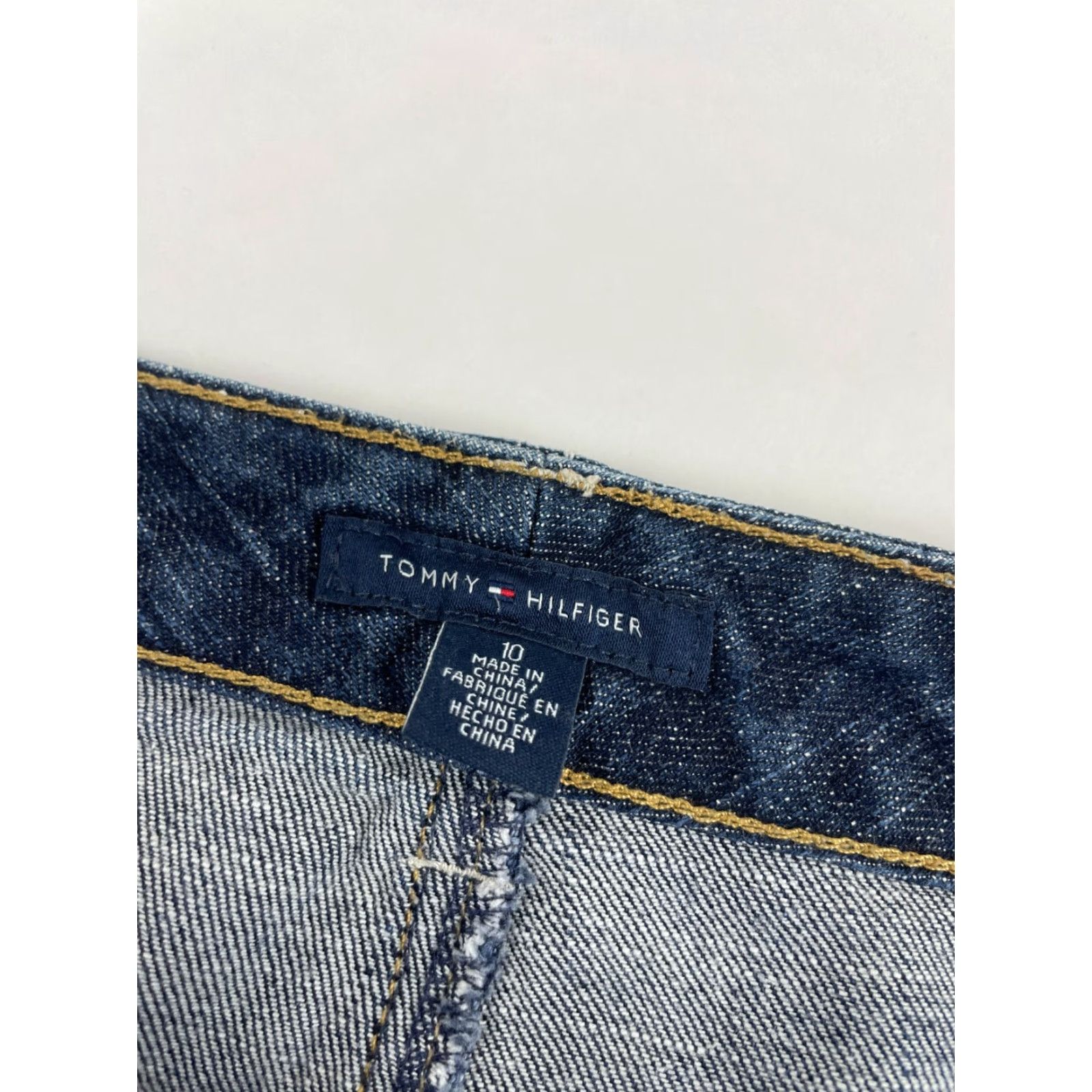 Tommy Hilfiger Tommy Hilfiger Jeans Skirt Women's Size 10 Blue Denim Pockets Mini A-Line Flaps Shirt? Size 32" / US 10 / IT 46 - 7 Thumbnail