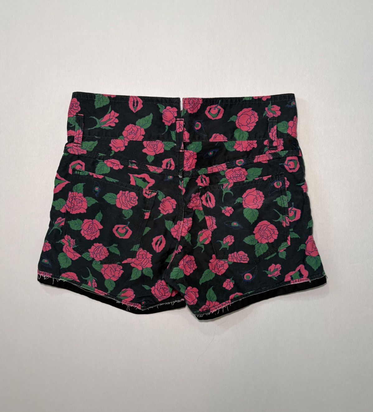 Undercover Undercover SS13 “Talking Heads” Roses & Lips Shorts Size 28" / US 6 / IT 42 - 5 Thumbnail