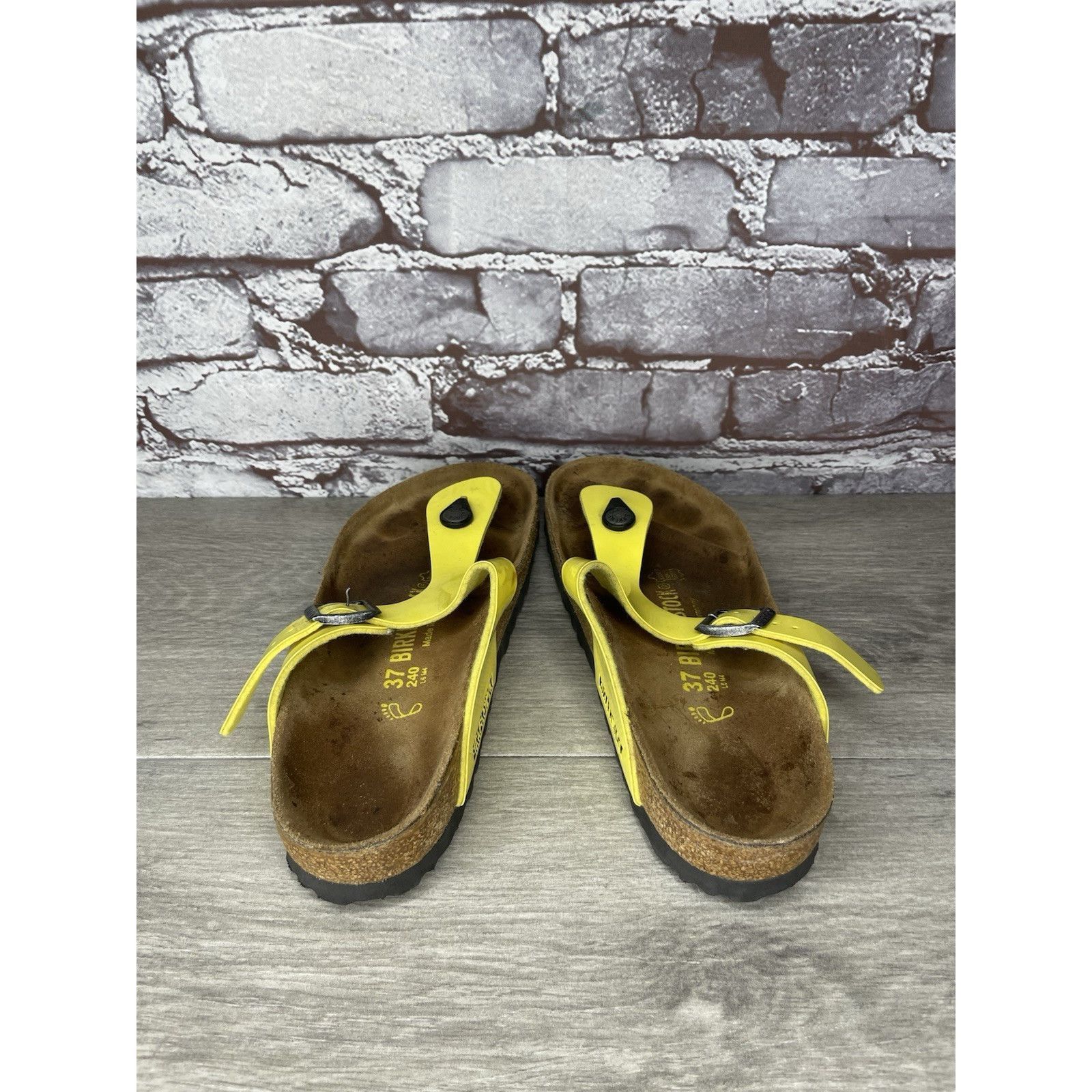 Birkenstock Birkenstock Gizeh Yellow Patent Leather Cork Slide Sandals W Size US 6.5 / IT 36.5 - 6 Thumbnail