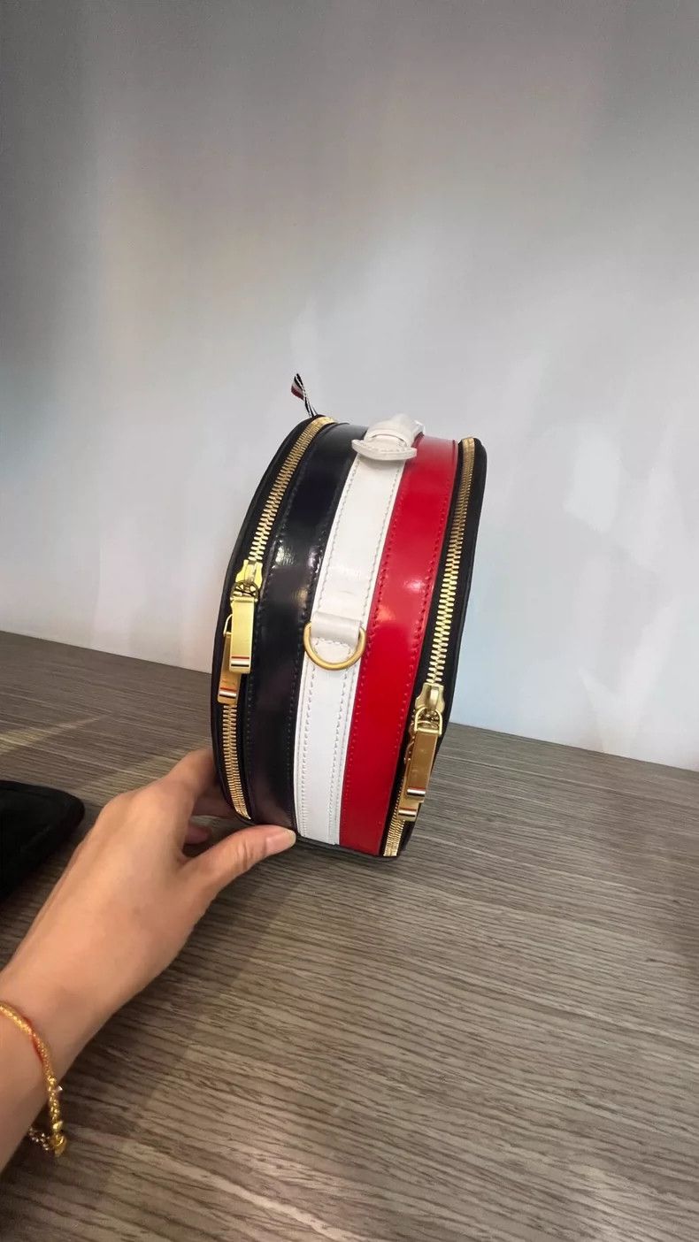 Thom Browne Thom Browne Cowhide cylinder bag Size ONE SIZE - 4 Thumbnail