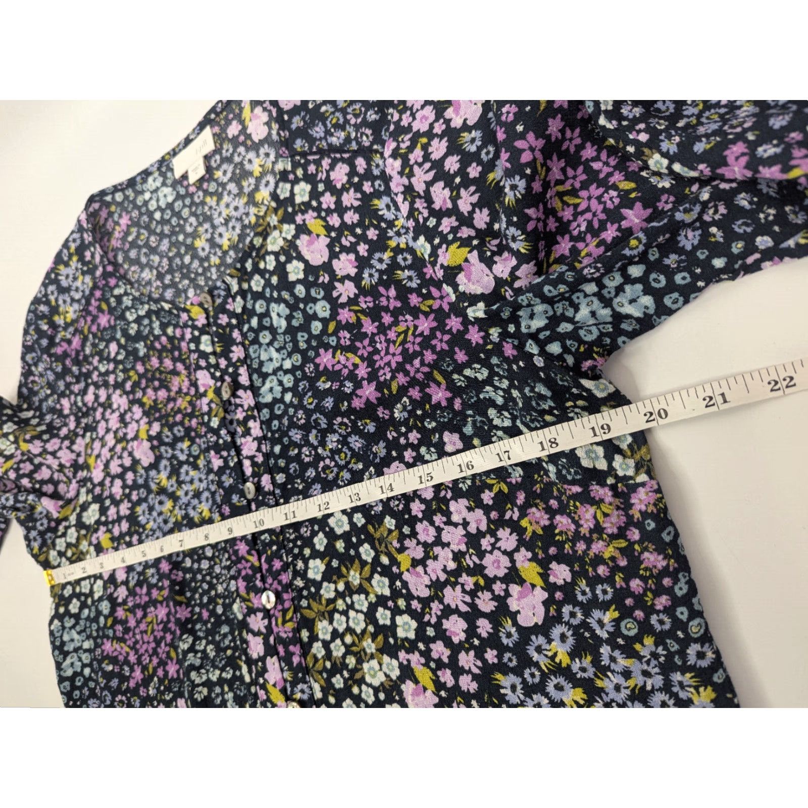 J. Jill J Jill Button Purple Floral Tunic Top Womens M Long Sleeve Boho Rayon Shirt Size M / US 6-8 / IT 42-44 - 6 Thumbnail